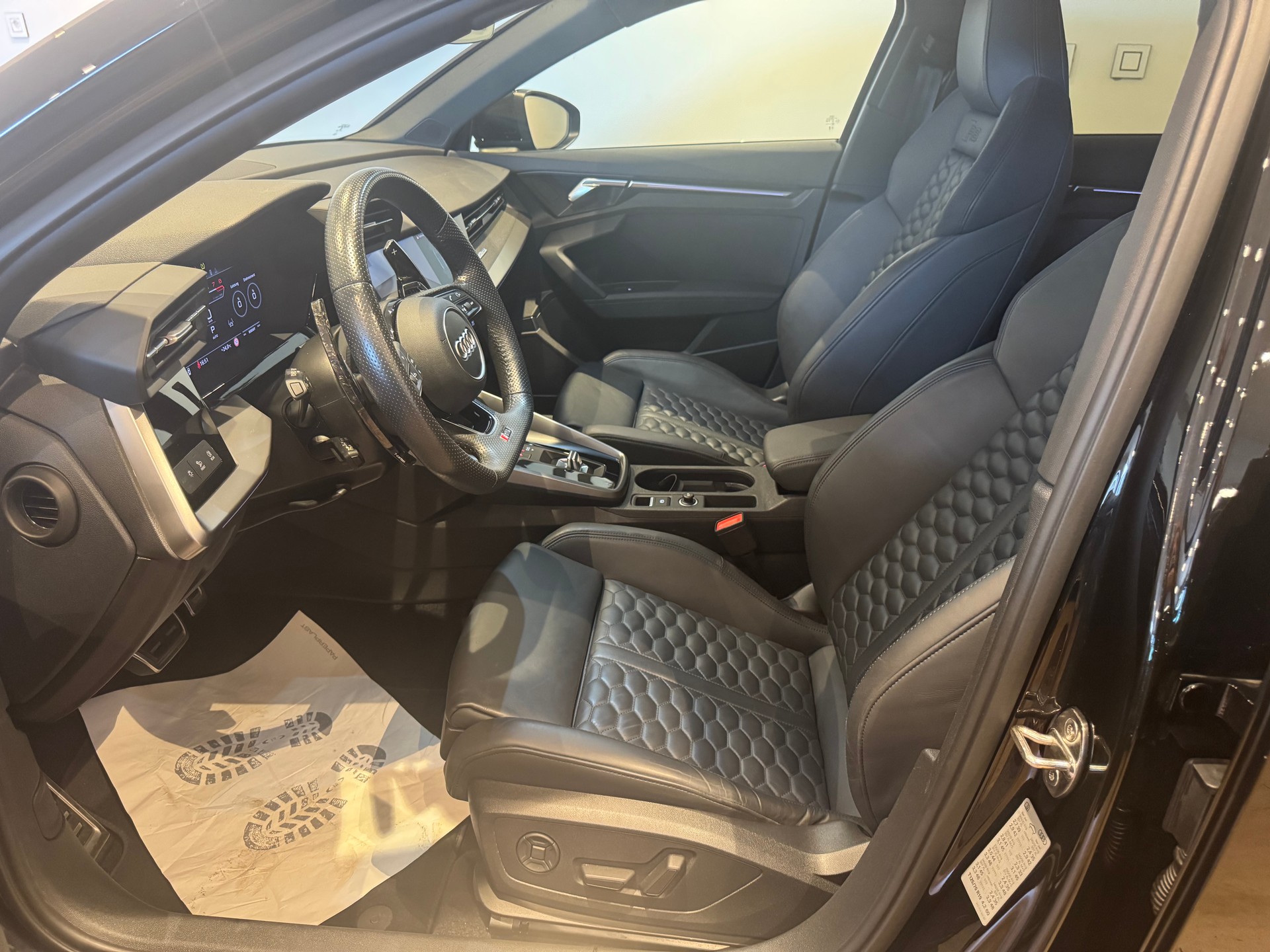 AUDI RS3 Sportback 2.5 TFSI quattro S-Tronic - 11