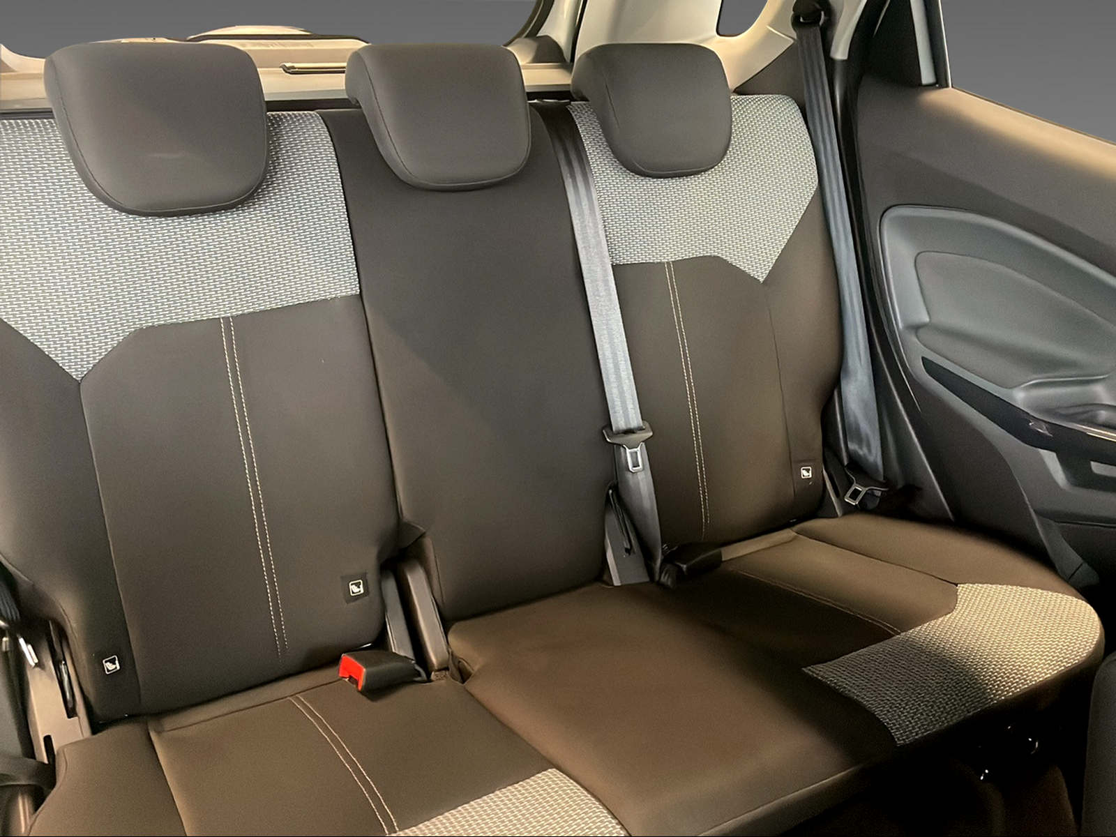 FORD EcoSport 1.0 EcoB 125 Titanium - 8