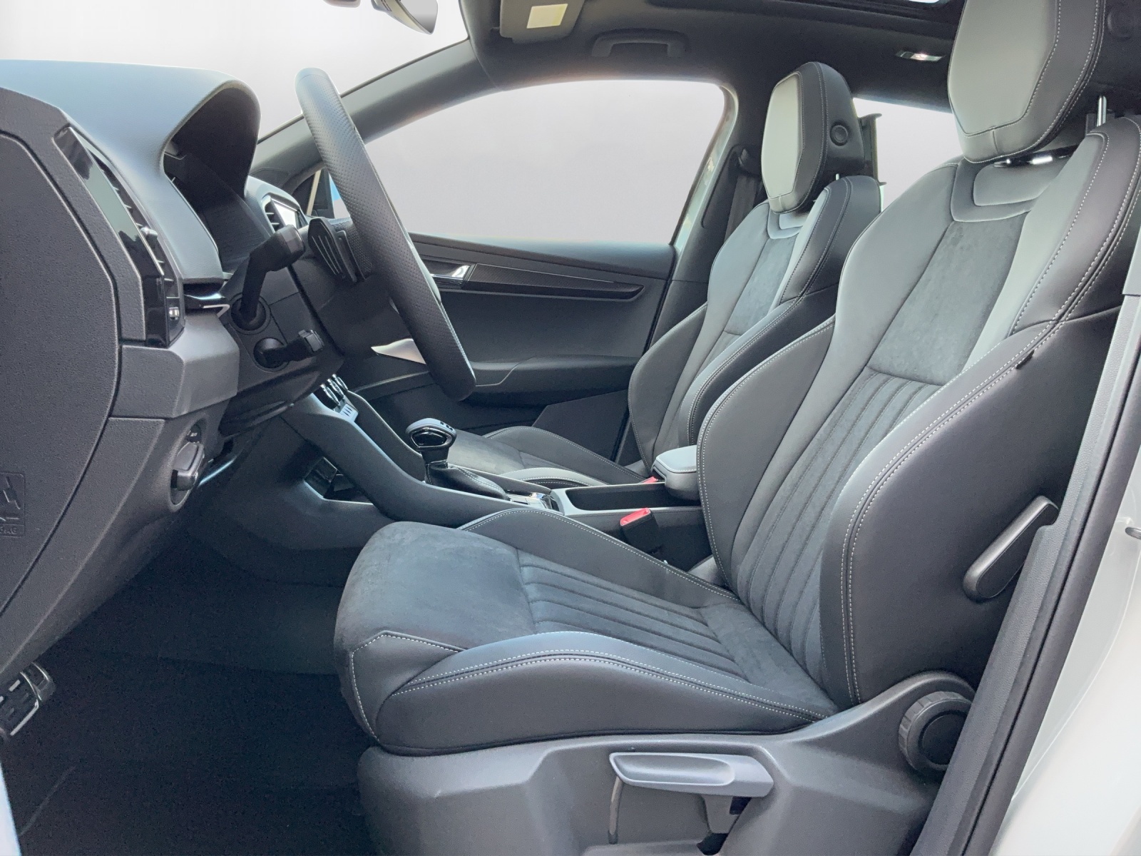 SKODA Karoq 2.0 TSI SportLine 4x4 DSG - 10