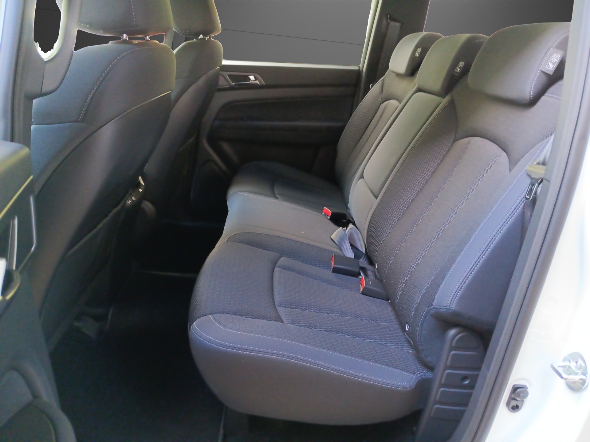 KGM-SsangYong Musso 2.2 Platinum 4WD A - 12