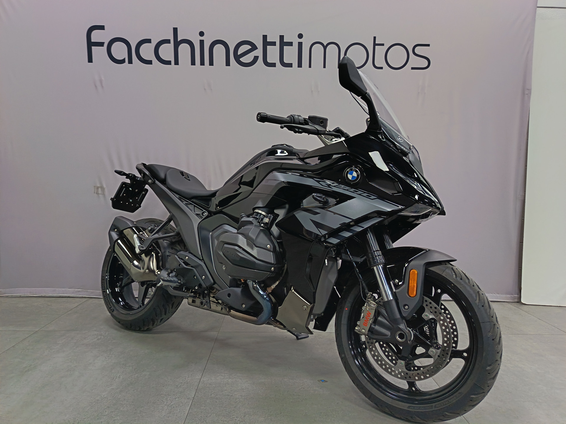 BMW R 1300 RS Triple Black - 2