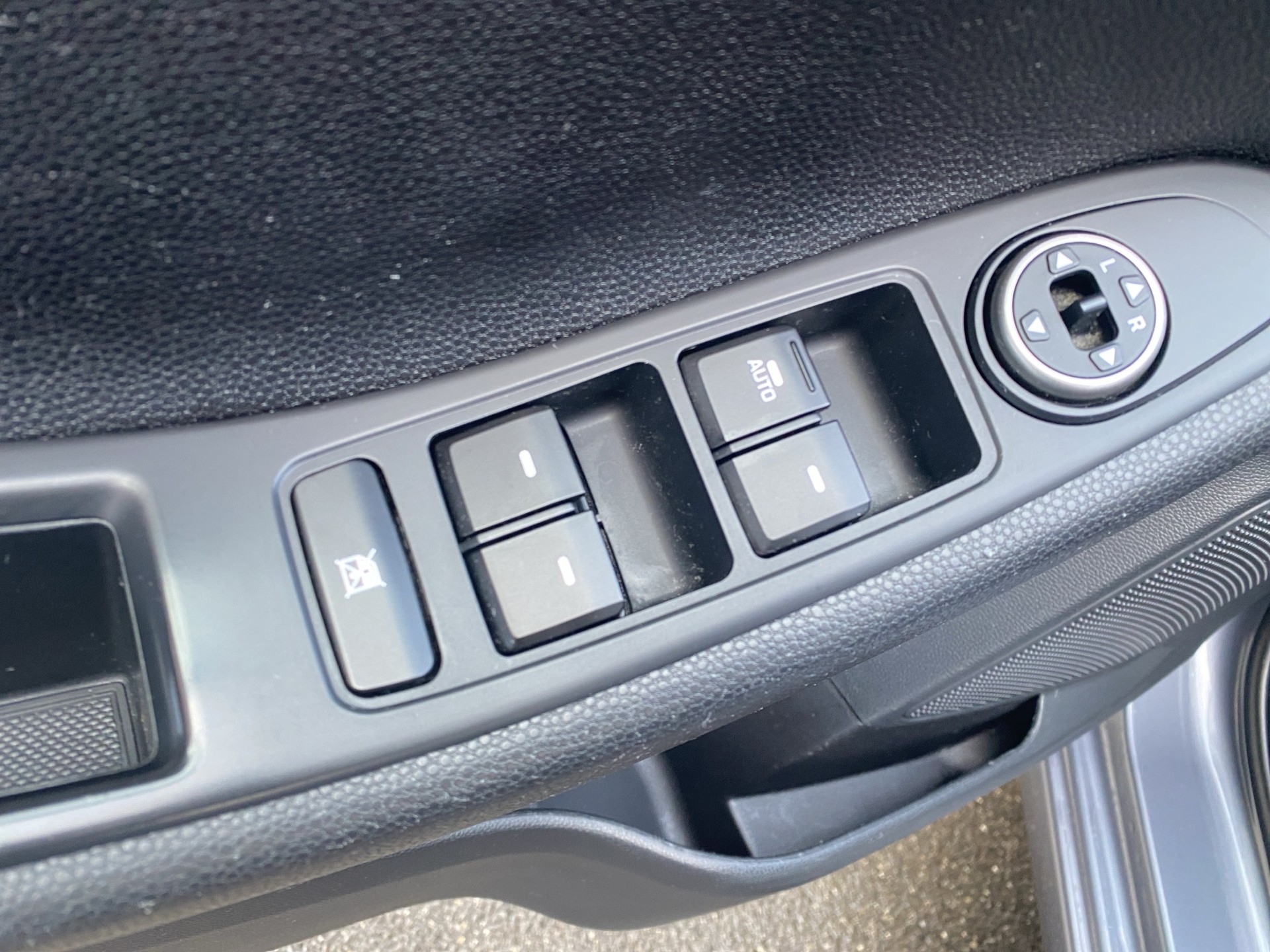 HYUNDAI i20 1.4 Amplia Automatic - 15