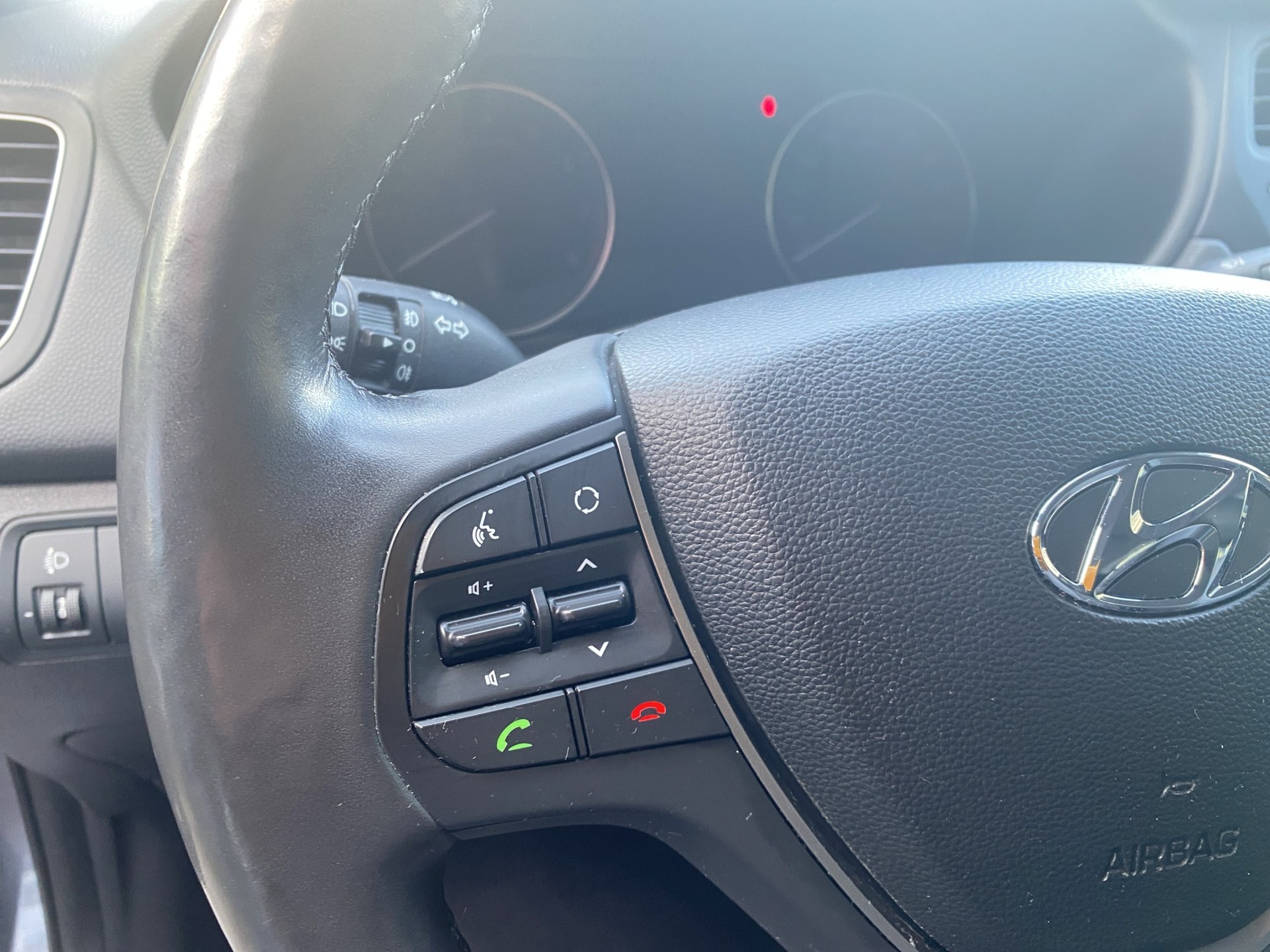 HYUNDAI i20 1.4 Amplia Automatic - 10