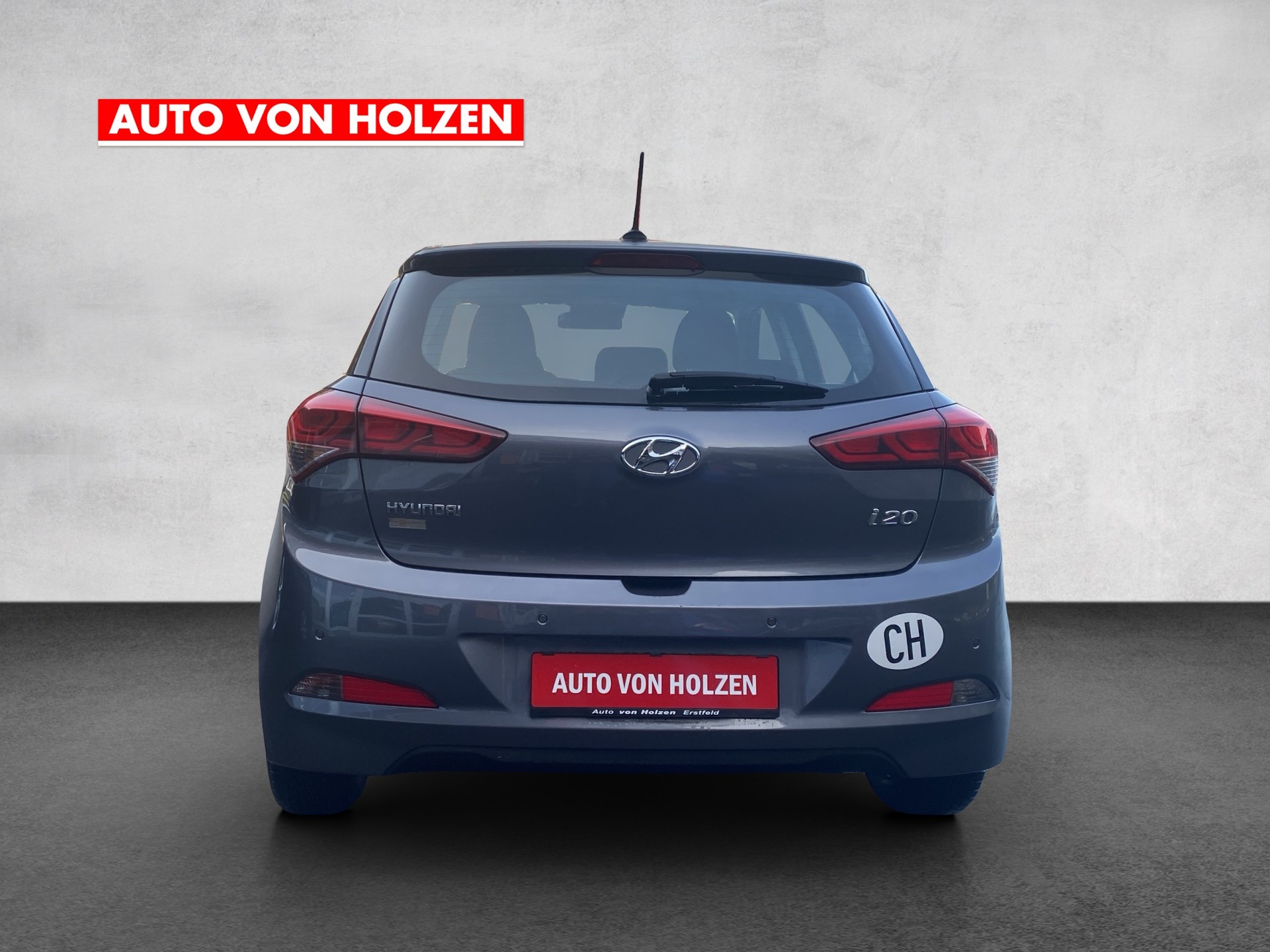 HYUNDAI i20 1.4 Amplia Automatic - 4