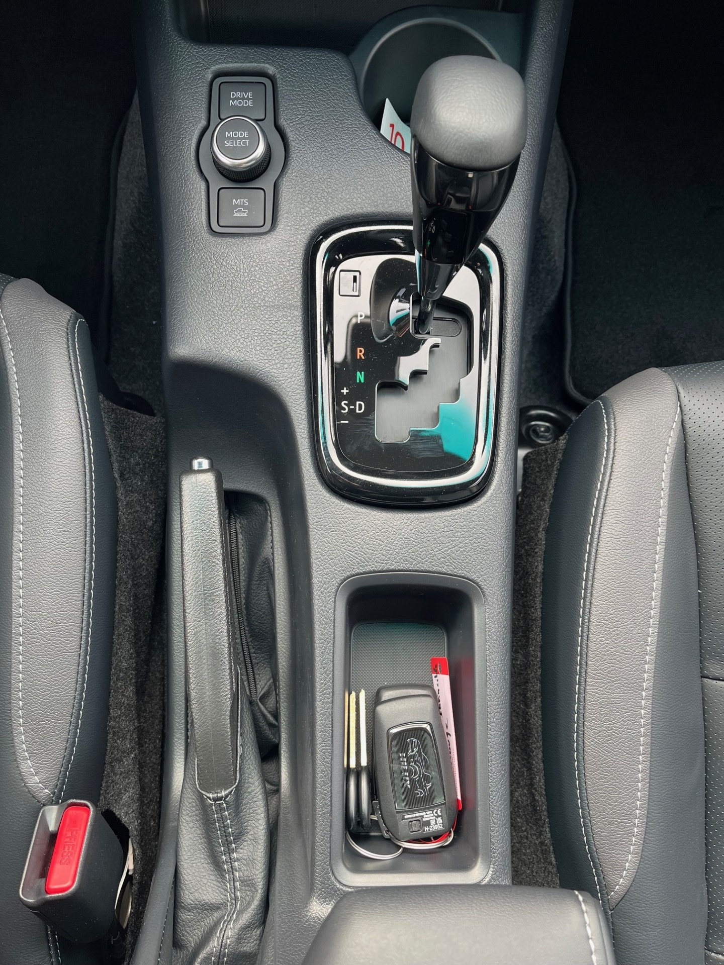 TOYOTA Hilux 2.8d MHEV Invincible Double Cab 4x4 - 15