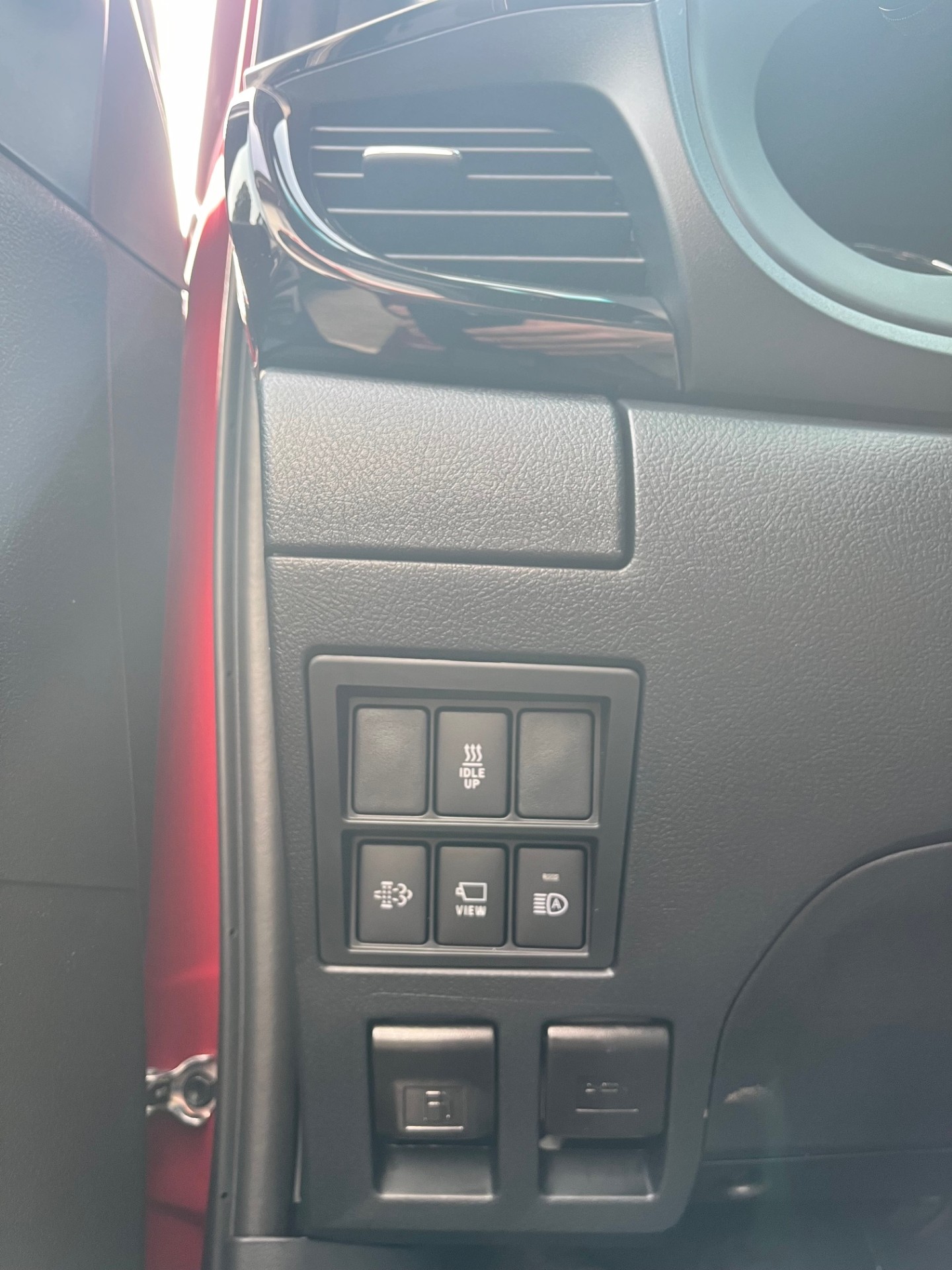 TOYOTA Hilux 2.8d MHEV Invincible Double Cab 4x4 - 17