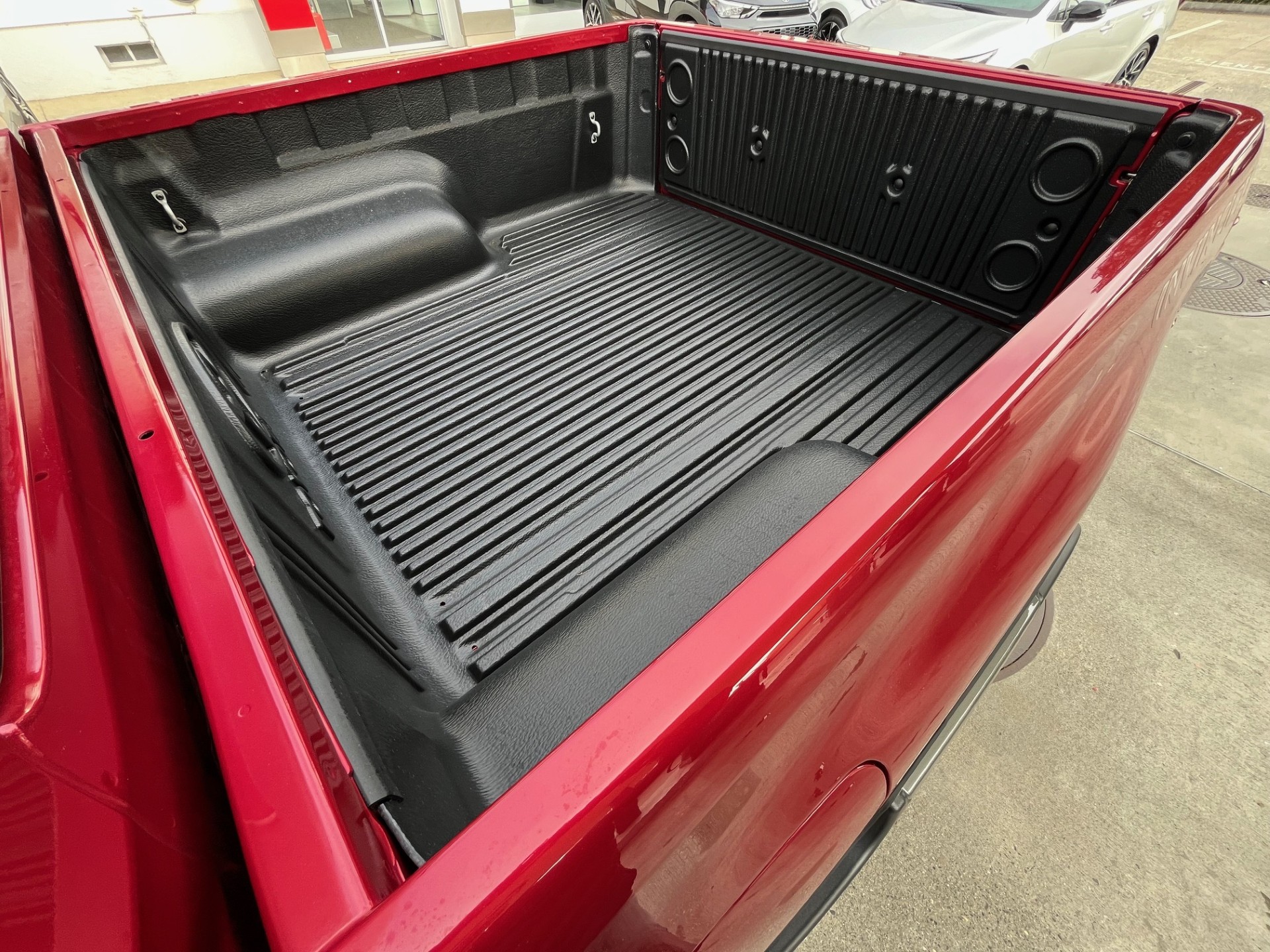 TOYOTA Hilux 2.8d MHEV Invincible Double Cab 4x4 - 18