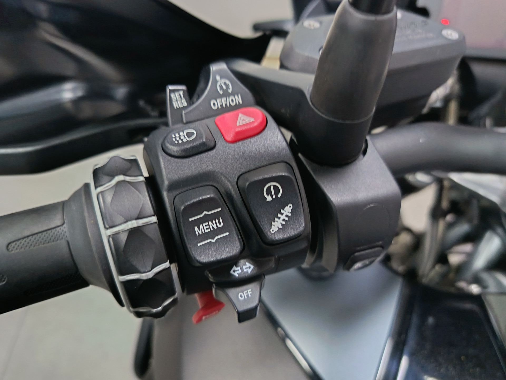 BMW R 1250 GS Adventure Triple Black - 7