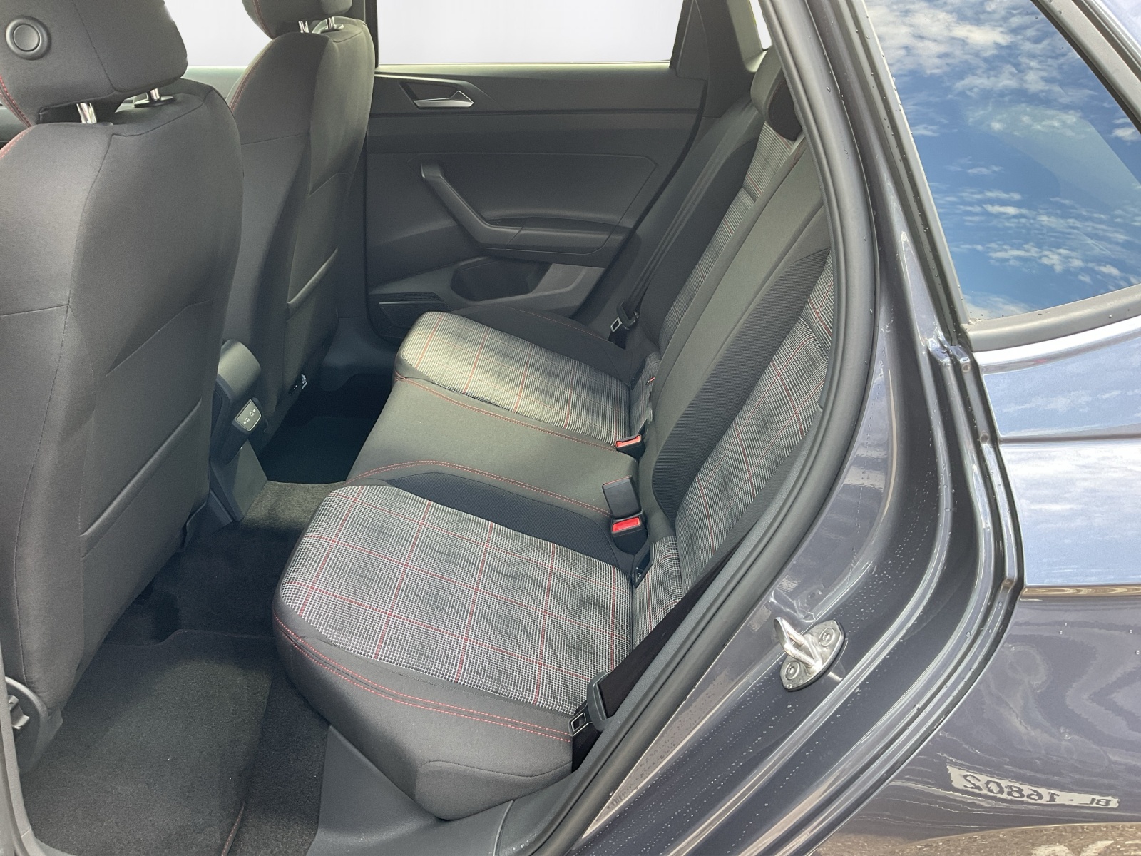VW Polo 2.0 TSI GTI DSG - 11