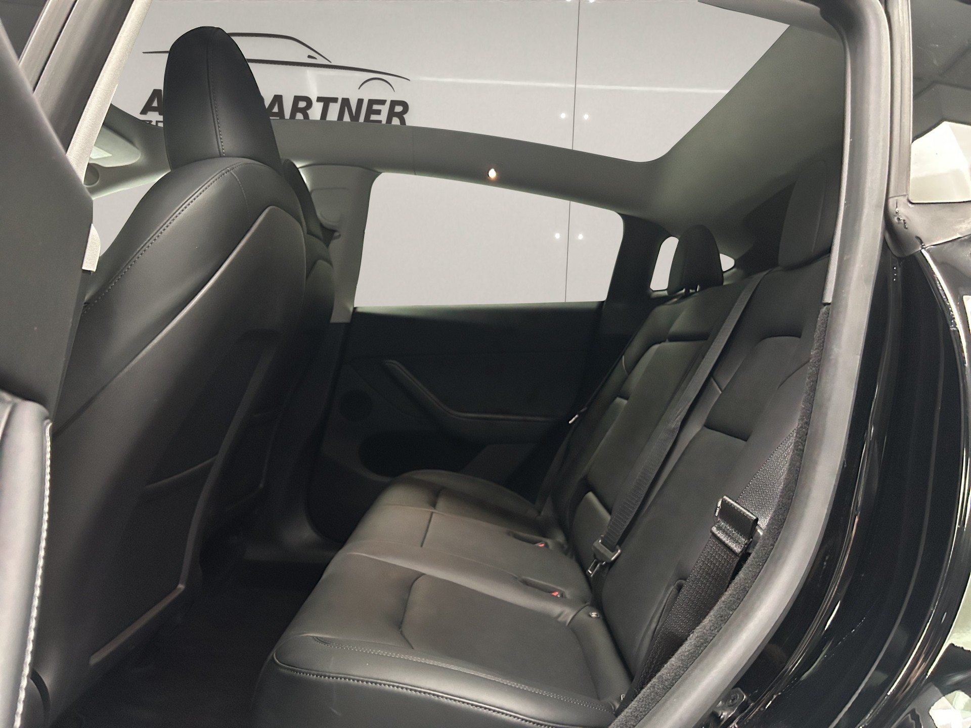 TESLA Model Y Performance Enhanced Autopilot - 7