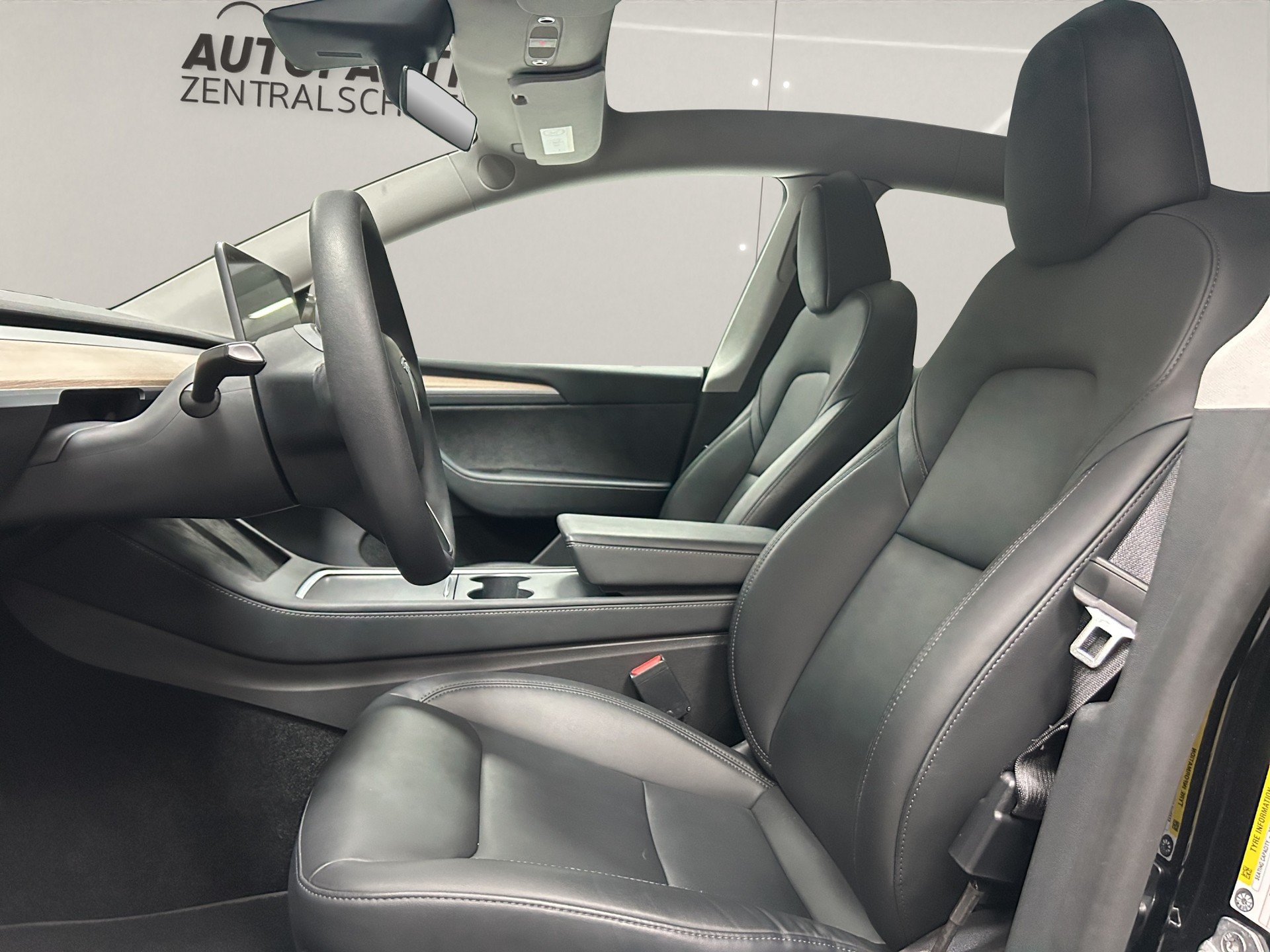 TESLA Model Y Performance Enhanced Autopilot - 6