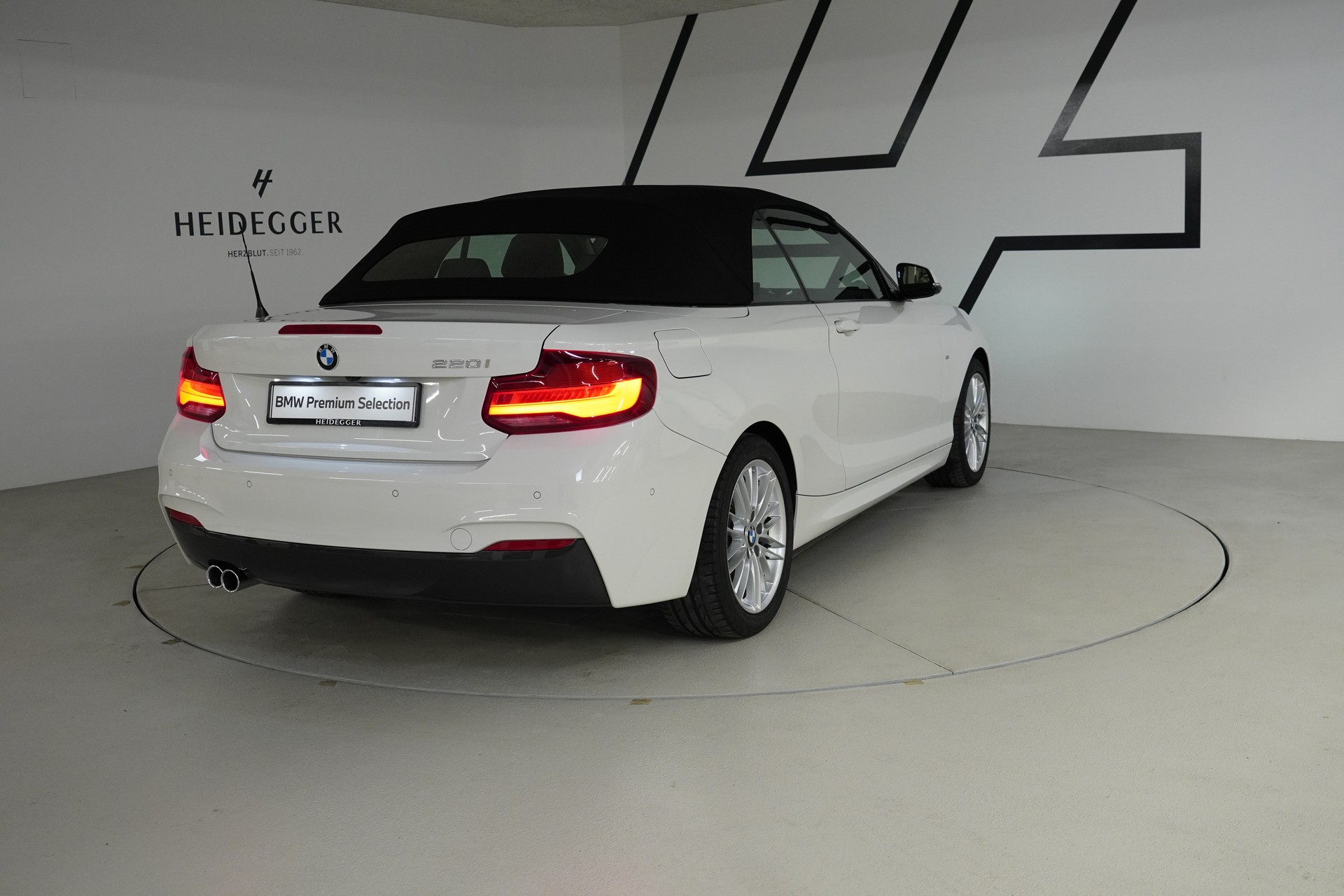 BMW 220i Steptronic M Sport - 12