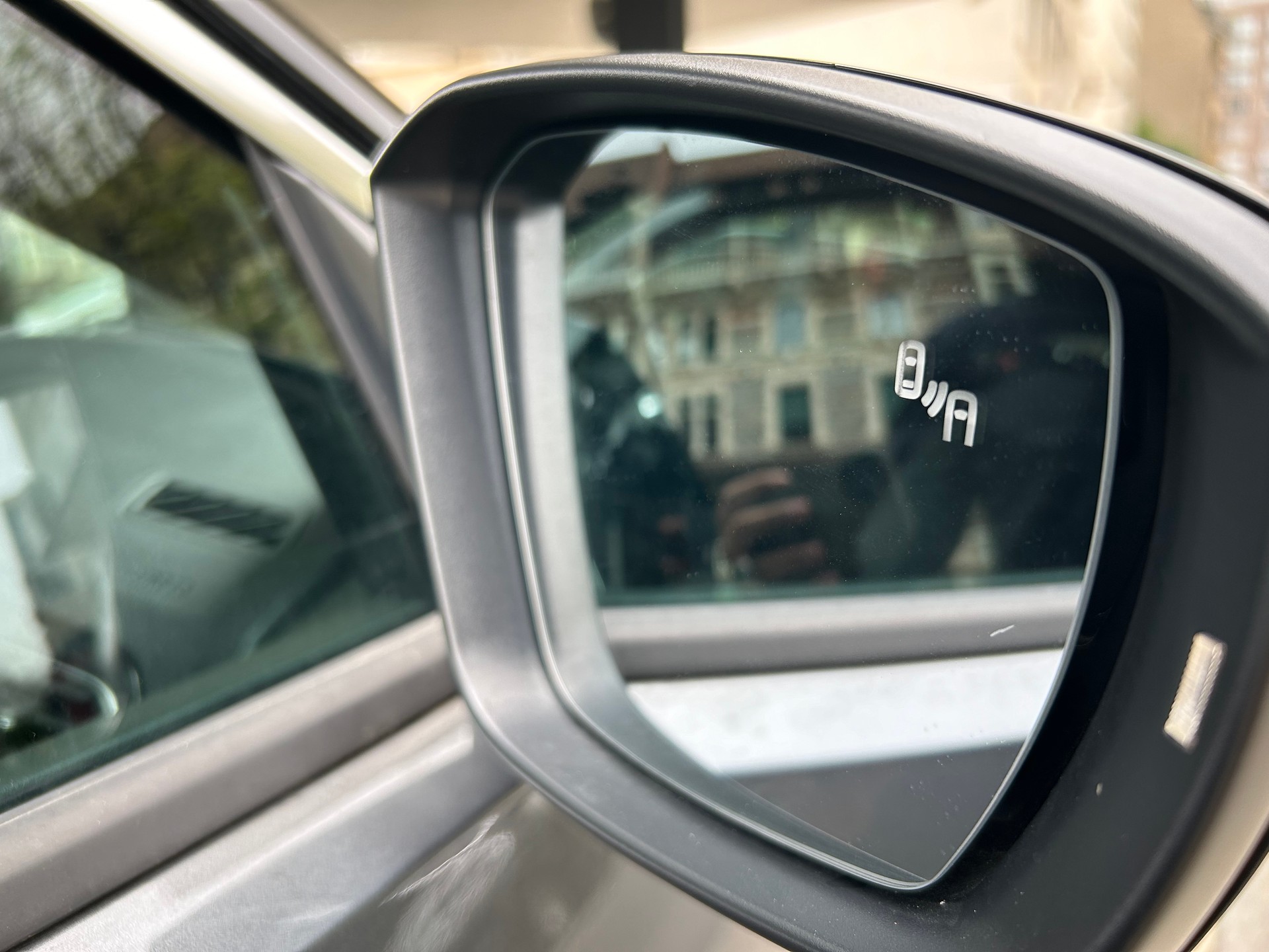 VW T-Roc 1.5 TSI R-line 4M - 12