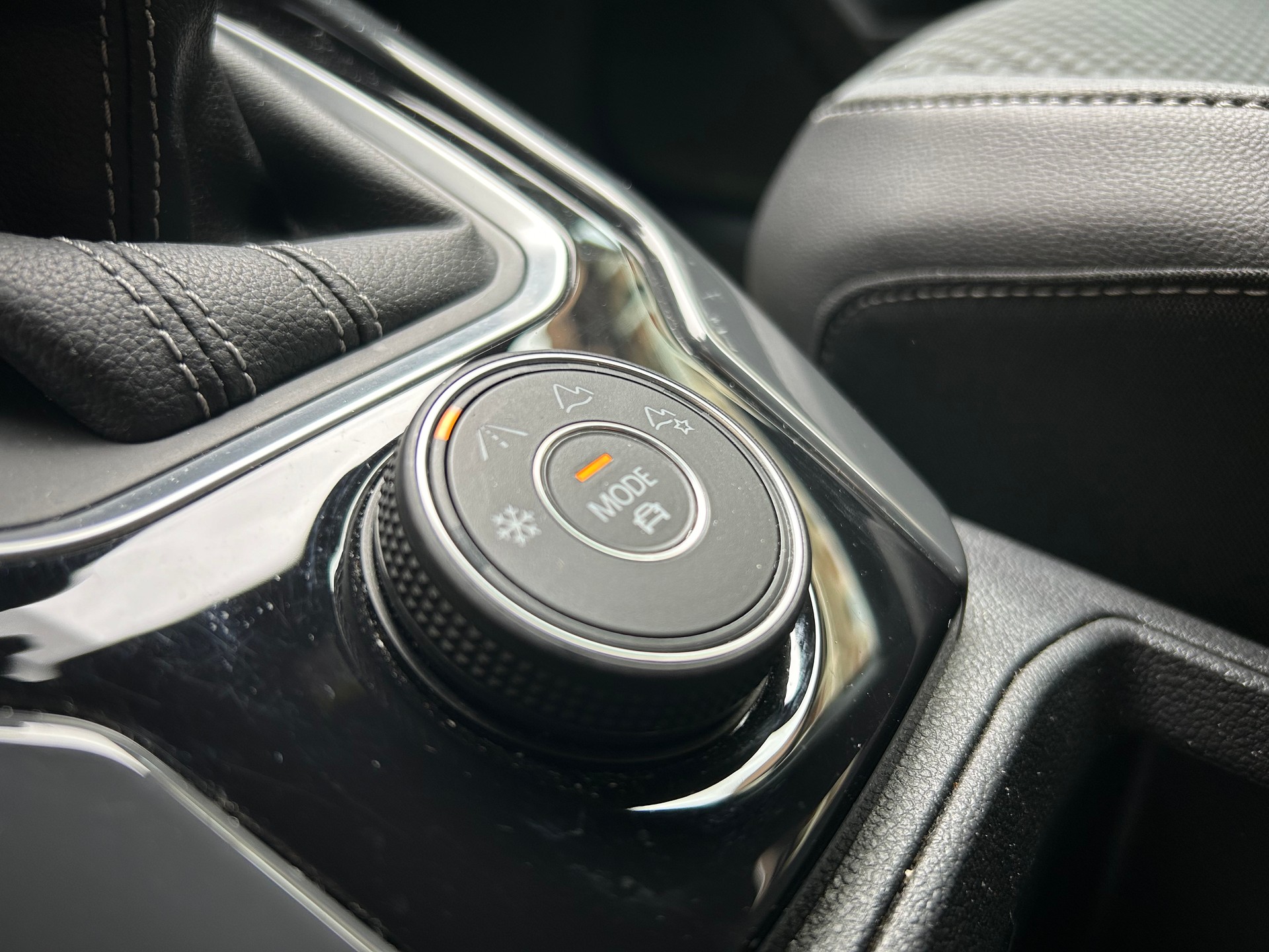 VW T-Roc 1.5 TSI R-line 4M - 10