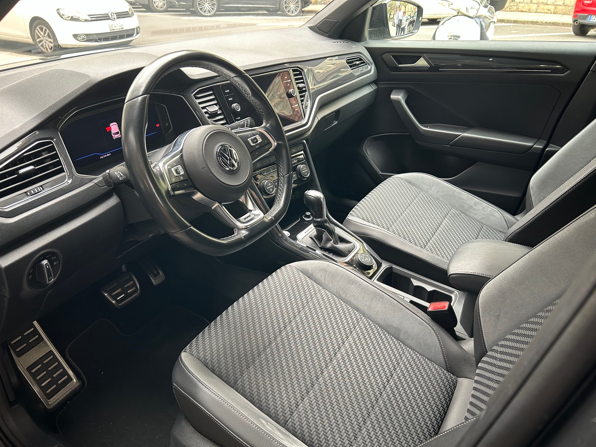 VW T-Roc 1.5 TSI R-line 4M - 7