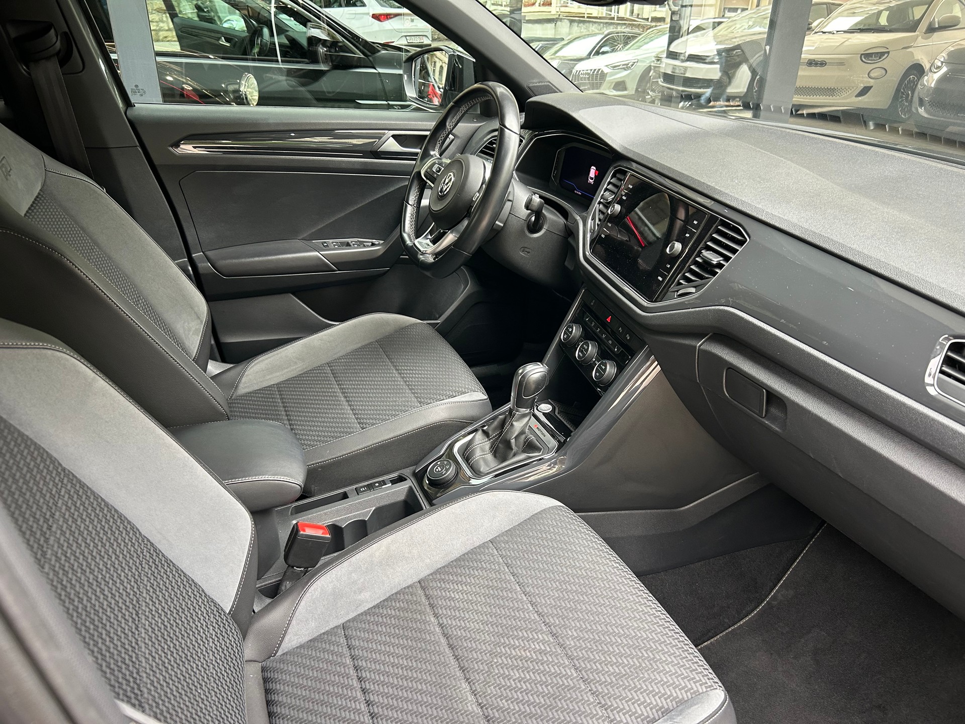 VW T-Roc 1.5 TSI R-line 4M - 13