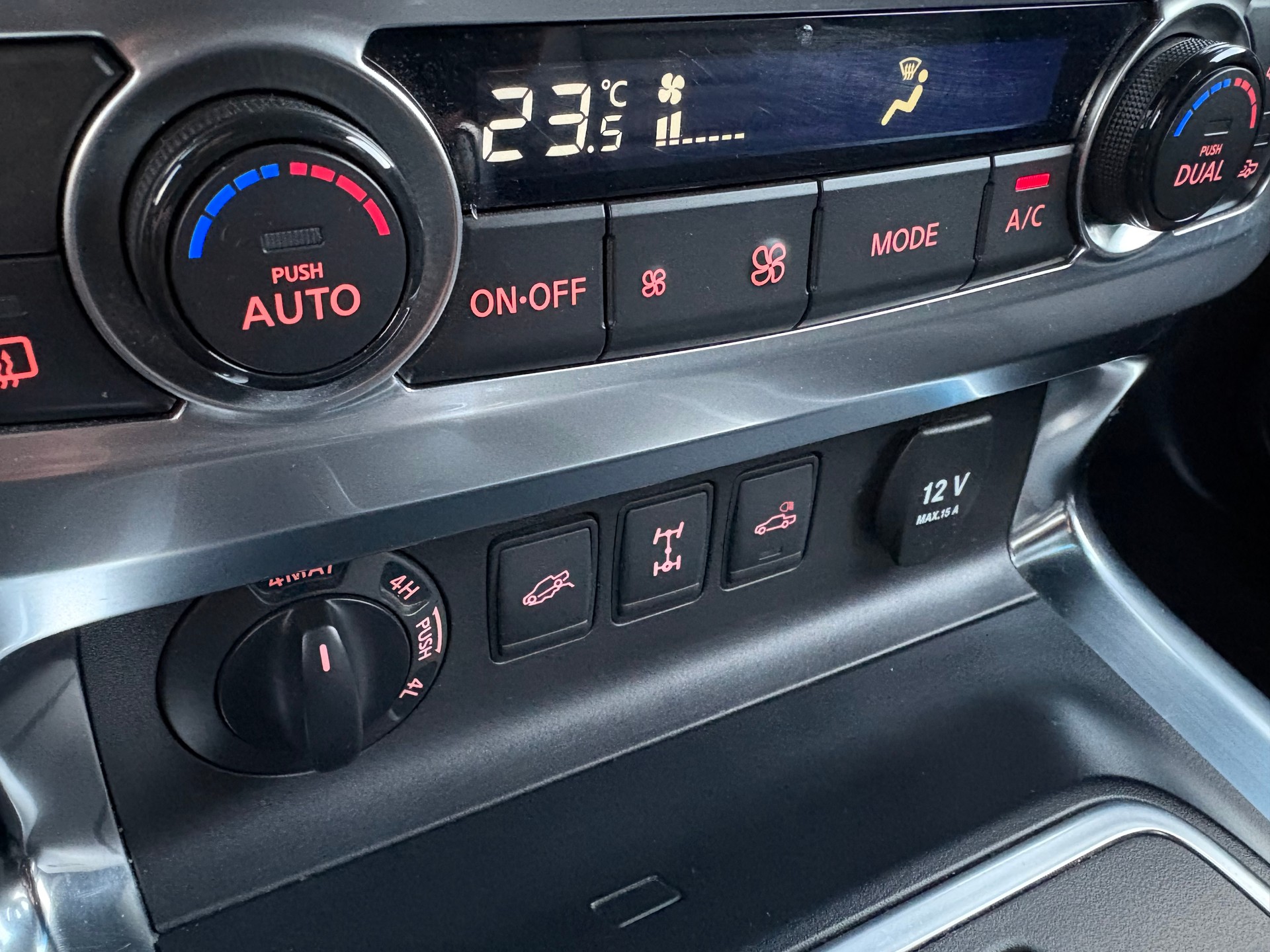 MERCEDES-BENZ X 350 d 4MATIC Power A Doppel Cab. - 16