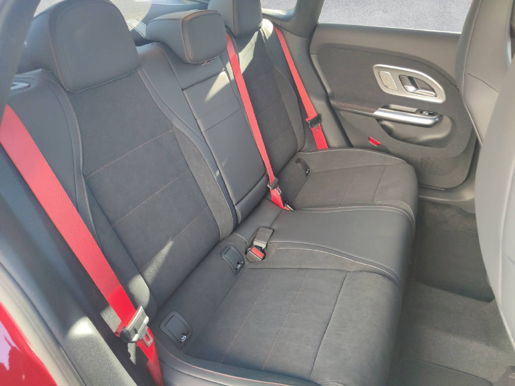 MERCEDES-BENZ CLA 220 AMG Line 4Matic - 13