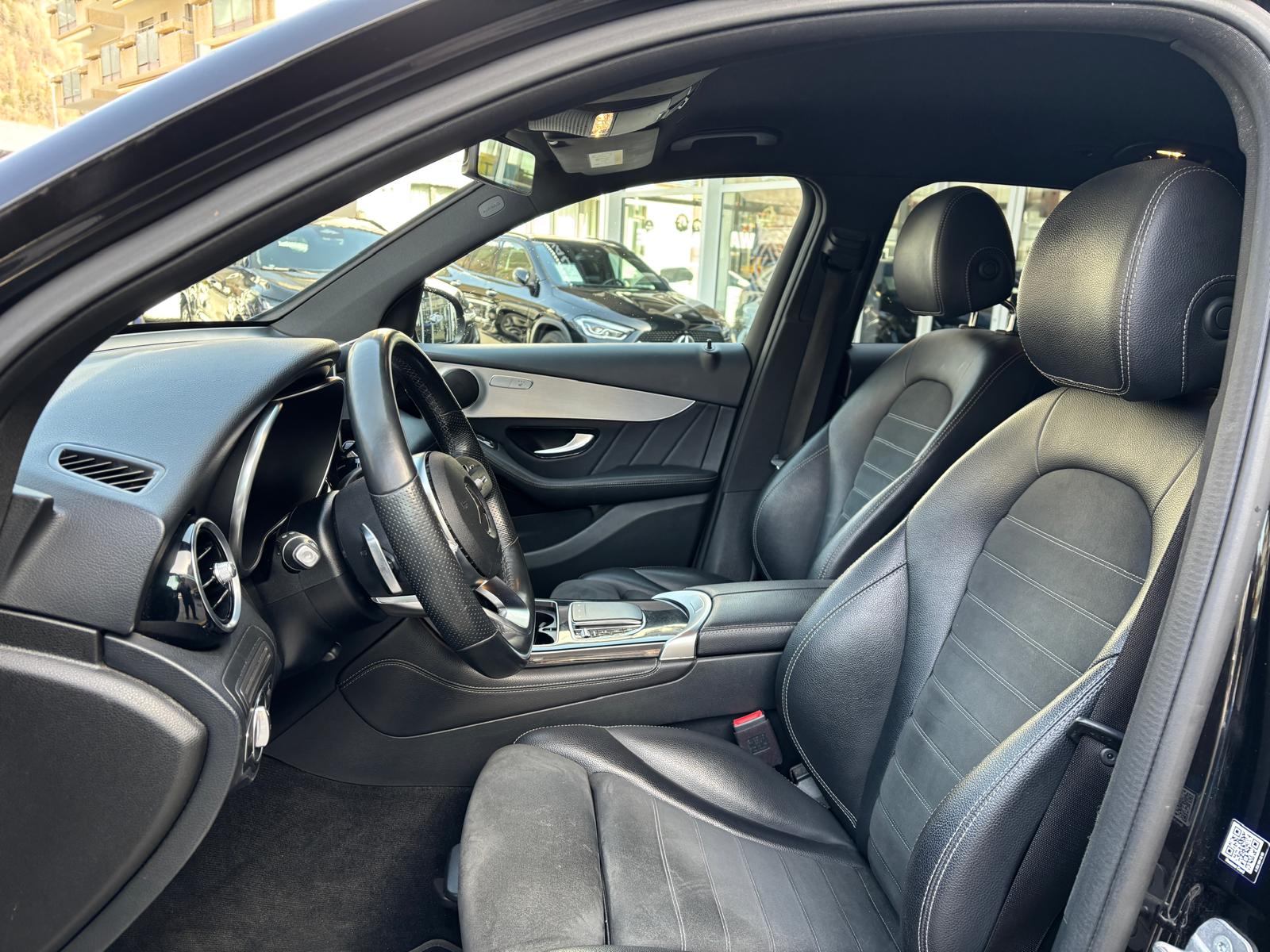 MERCEDES-BENZ GLC 200 AMG Line 4Matic - 6