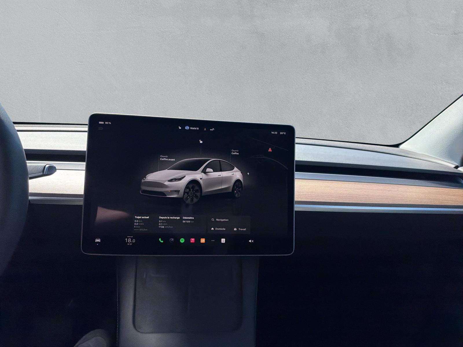 TESLA Model Y Long Range D (CH) - 15