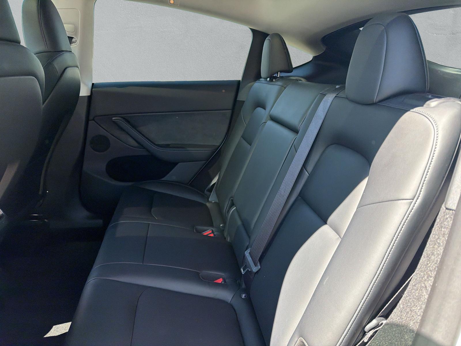 TESLA Model Y Long Range D (CH) - 12