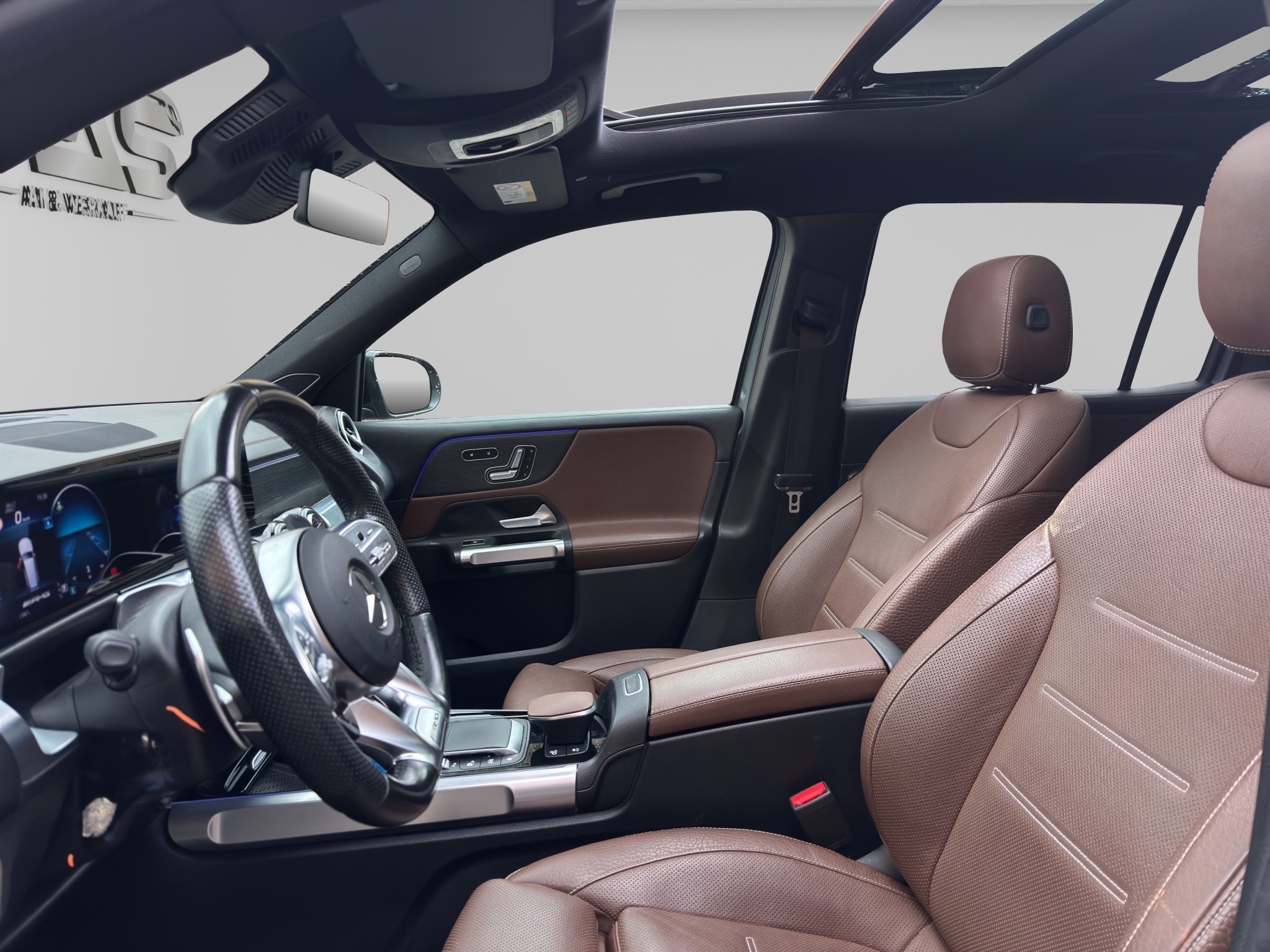 MERCEDES-BENZ GLB 35 AMG 9