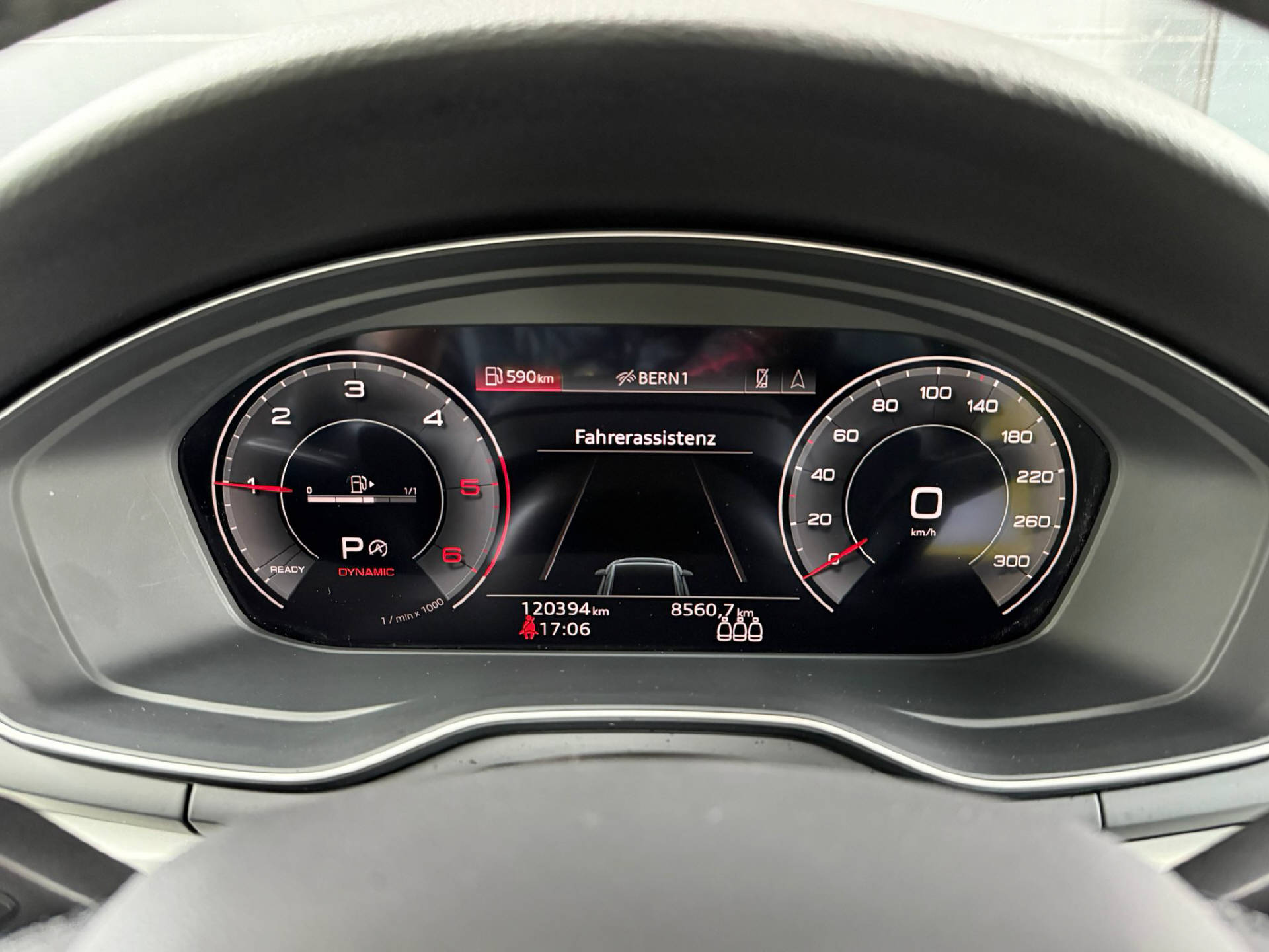 AUDI A4 Avant 2.0 40 TDI Attraction quattro S-Tronic-9