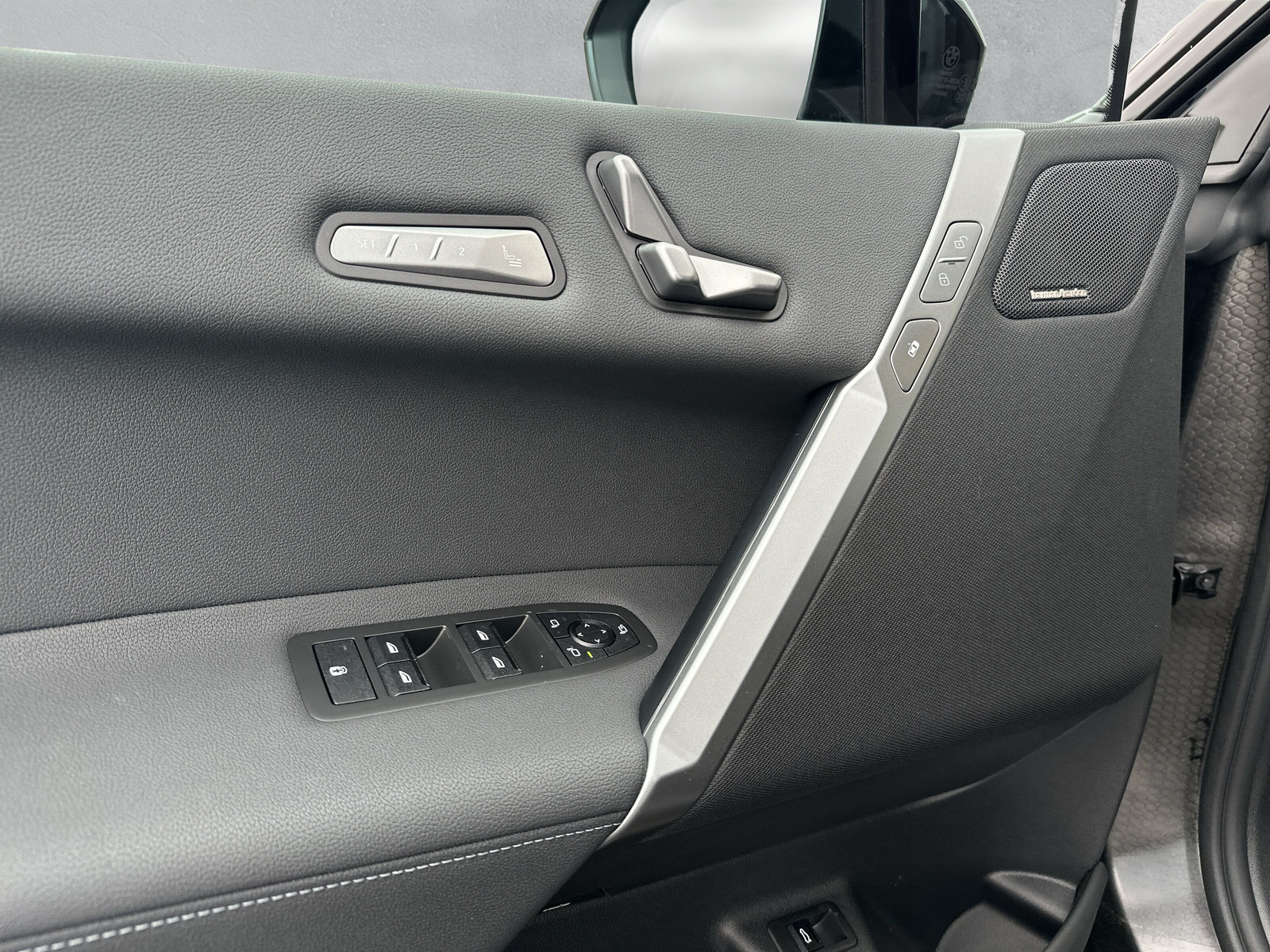 BMW iX xDrive60 M Sport Pro - 17