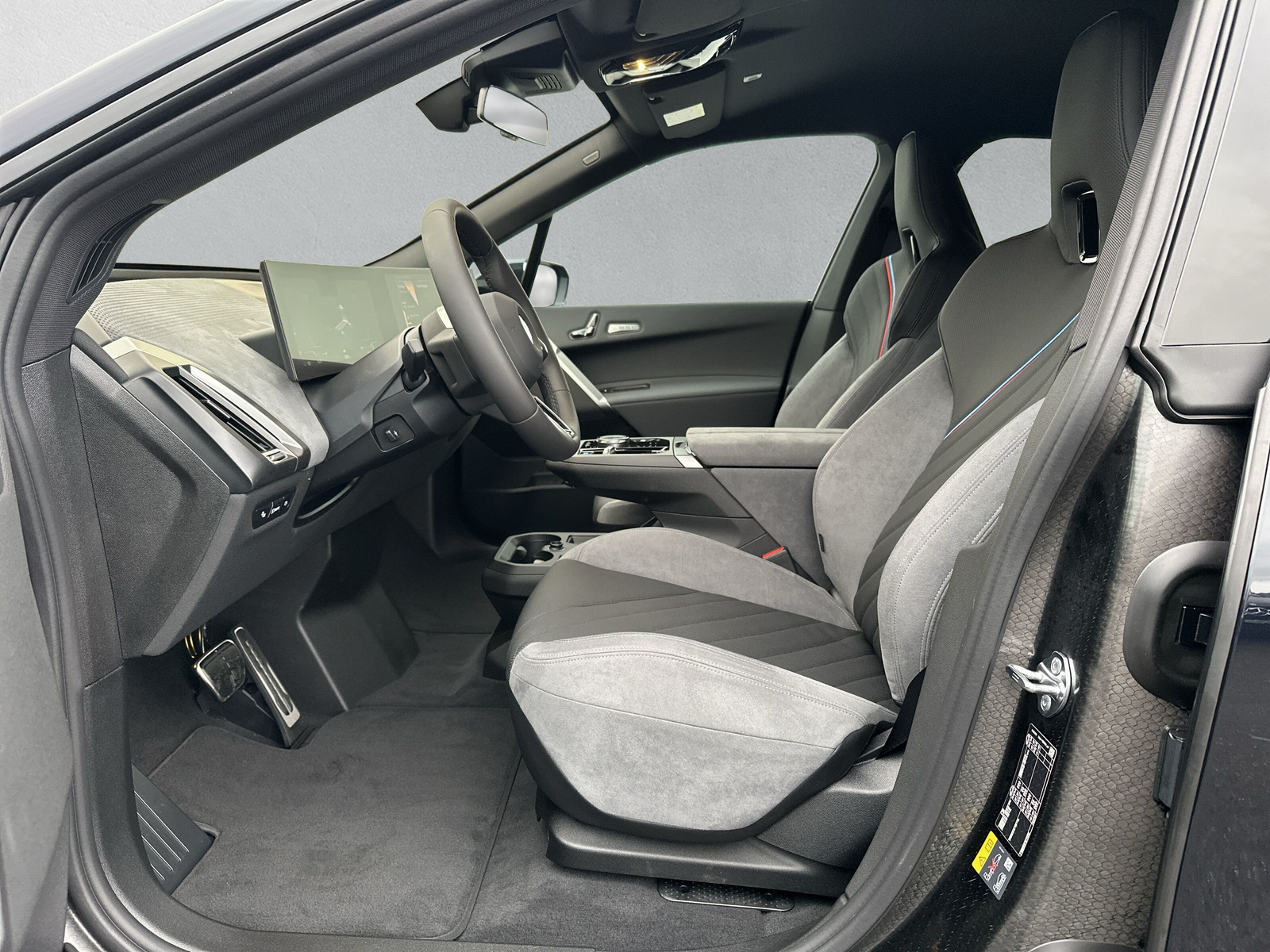 BMW iX xDrive60 M Sport Pro - 11