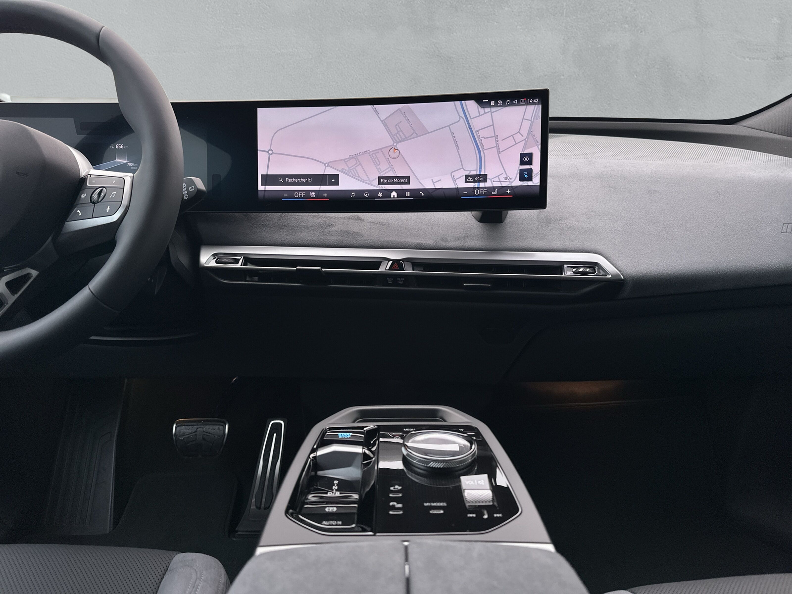 BMW iX xDrive60 M Sport Pro - 14