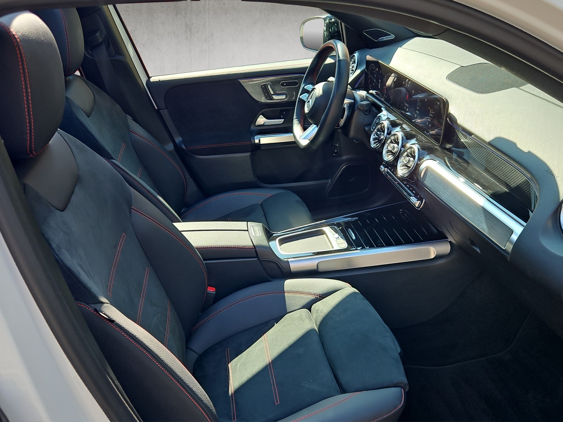 MERCEDES-BENZ GLB 220 AMG Line 4matic - 10