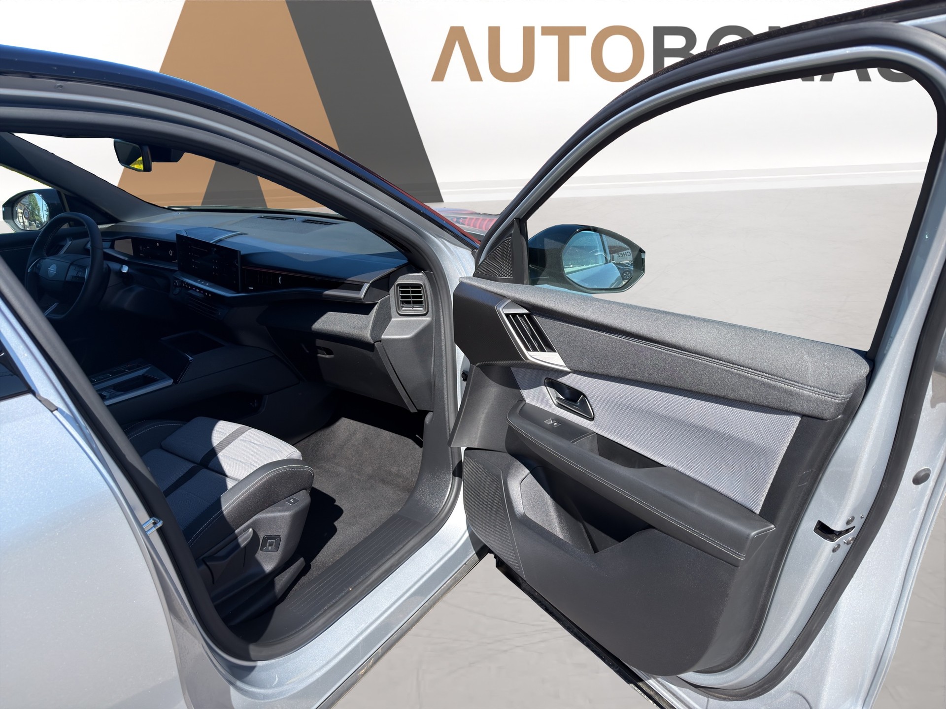 OPEL Grandland 1.2 MHEV GS eDCT - 14