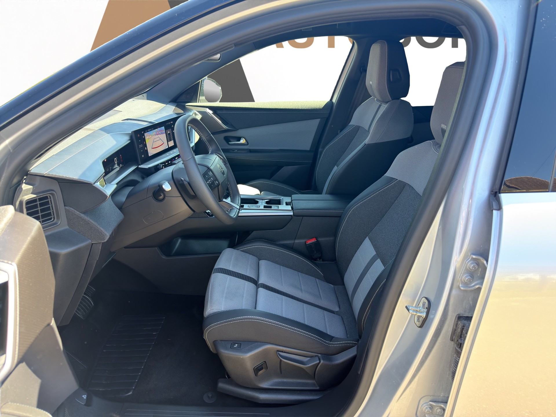 OPEL Grandland 1.2 MHEV GS eDCT - 9