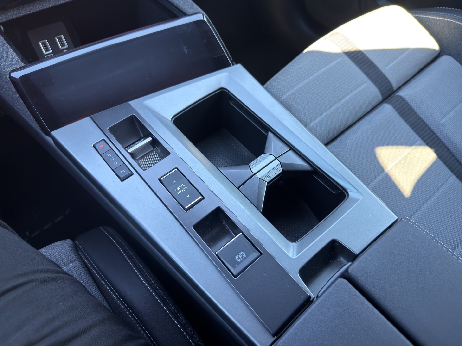 OPEL Grandland 1.2 MHEV GS eDCT - 39