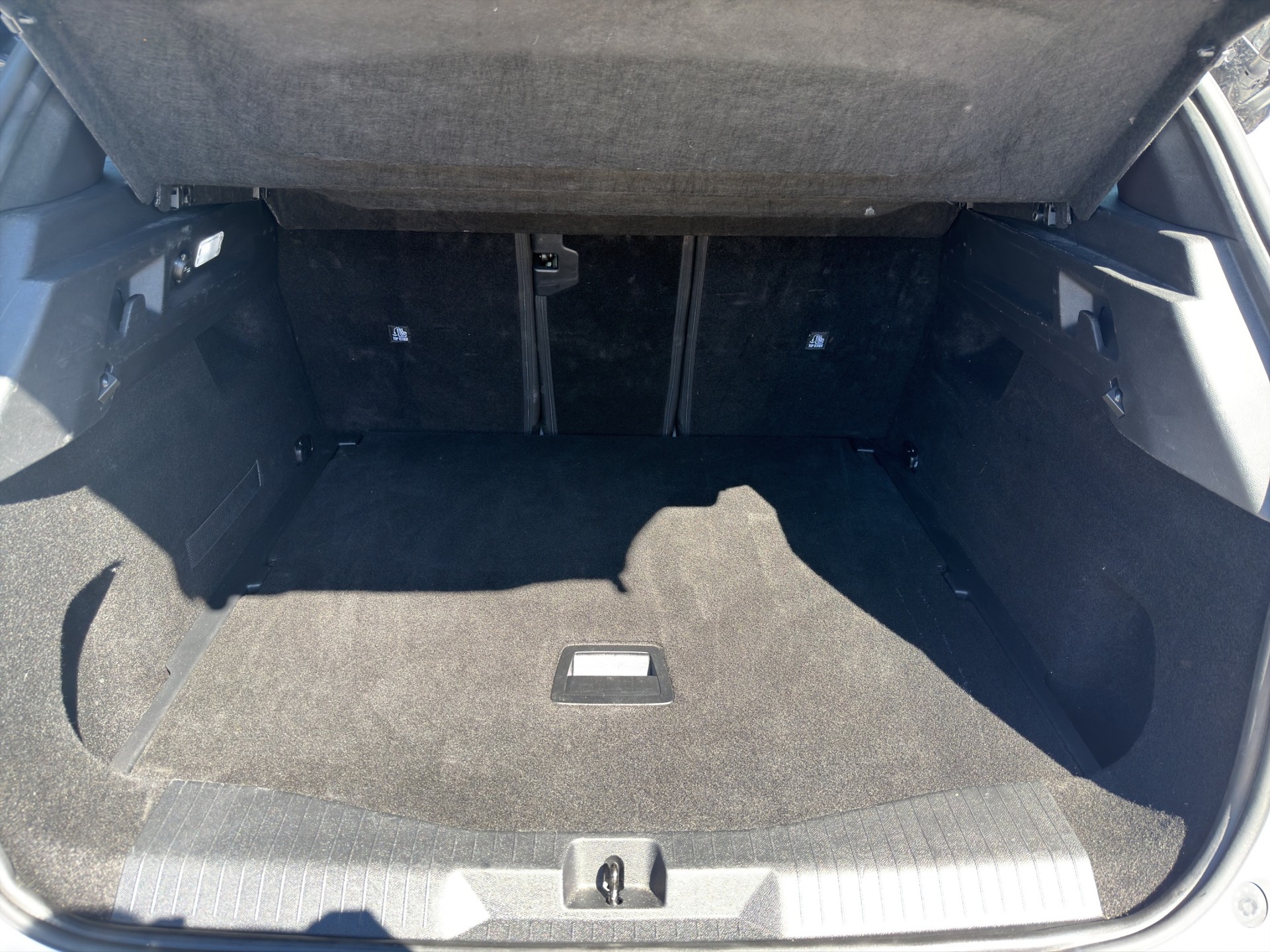 OPEL Grandland 1.2 MHEV GS eDCT - 26