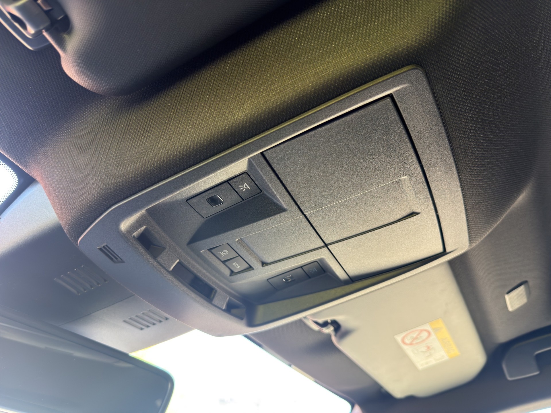 OPEL Grandland 1.2 MHEV GS eDCT - 42