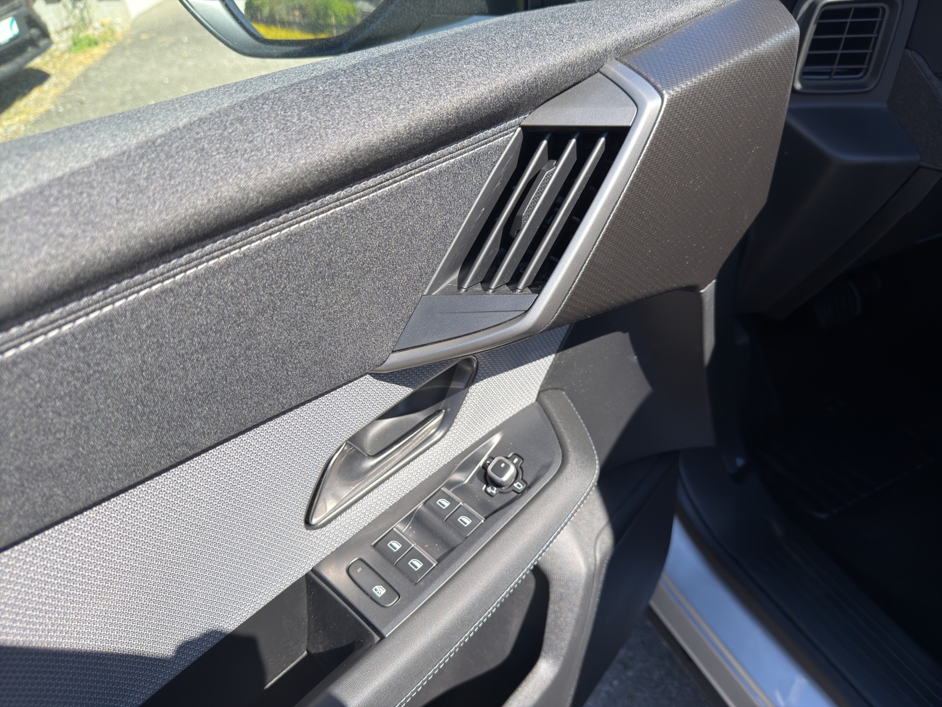 OPEL Grandland 1.2 MHEV GS eDCT - 36