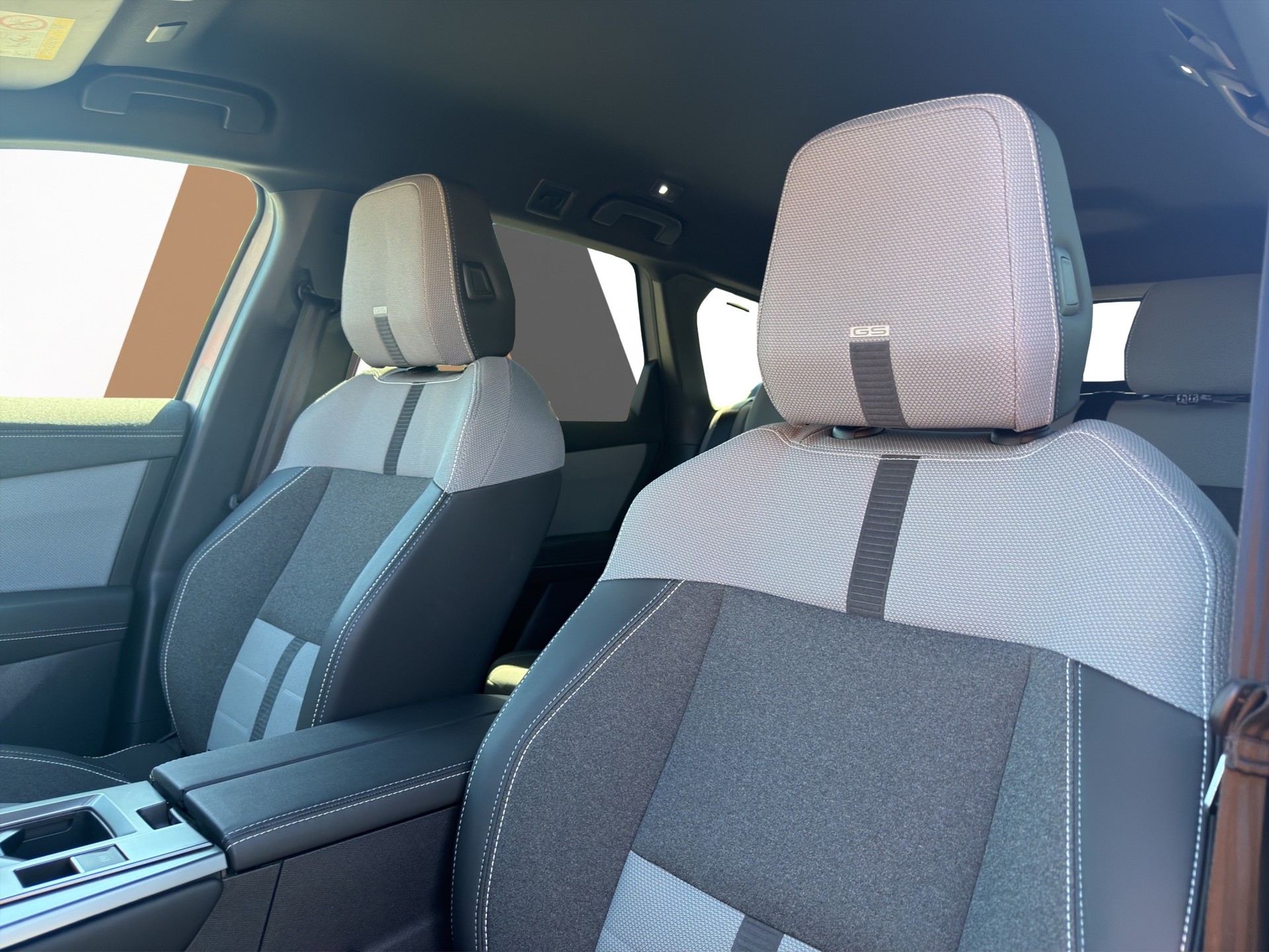 OPEL Grandland 1.2 MHEV GS eDCT - 27