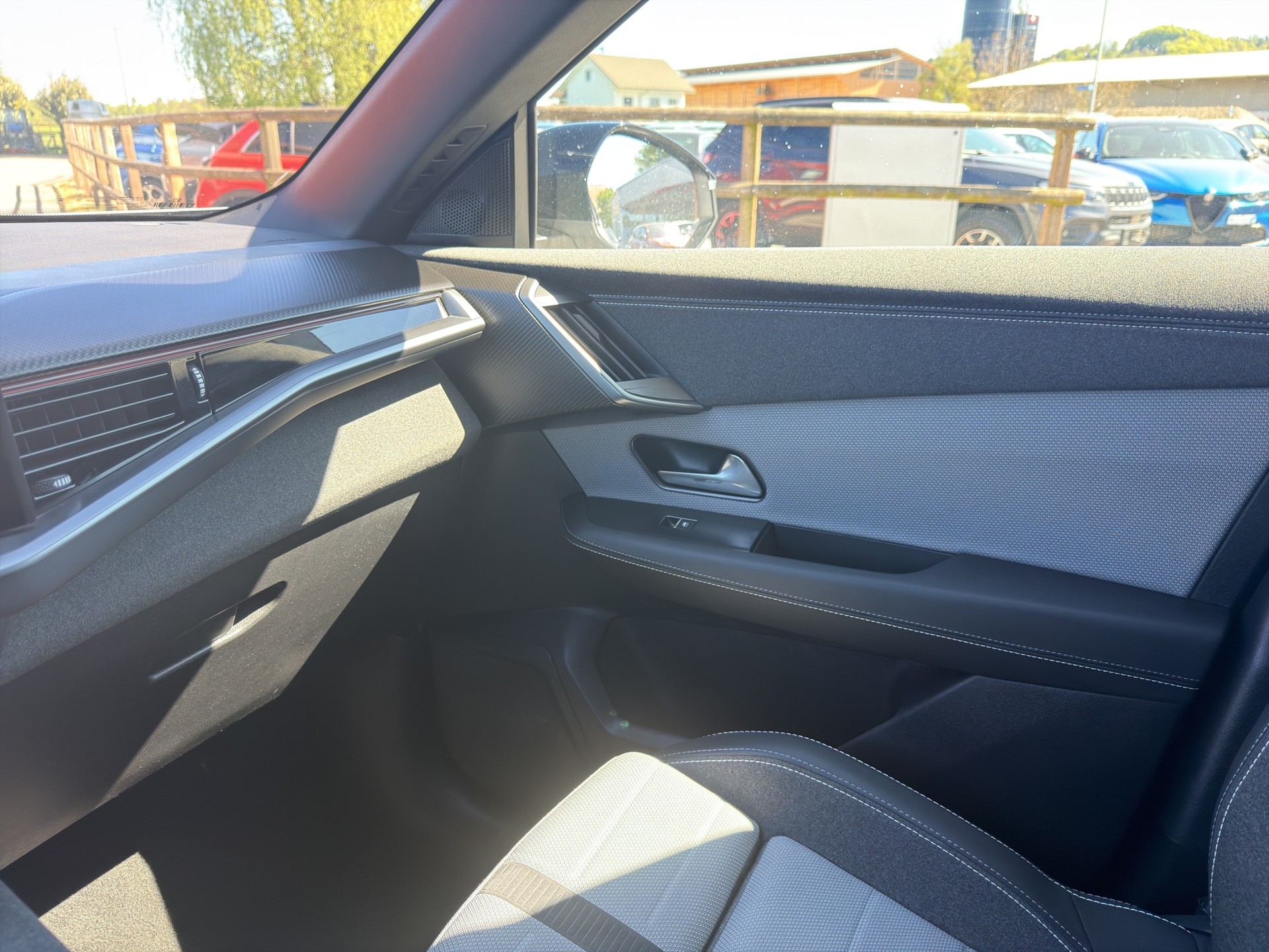 OPEL Grandland 1.2 MHEV GS eDCT - 40