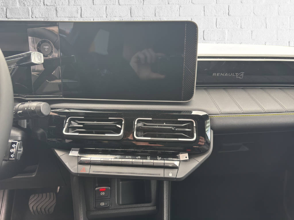RENAULT R4 E-Tech Comfort Range iconic - 9