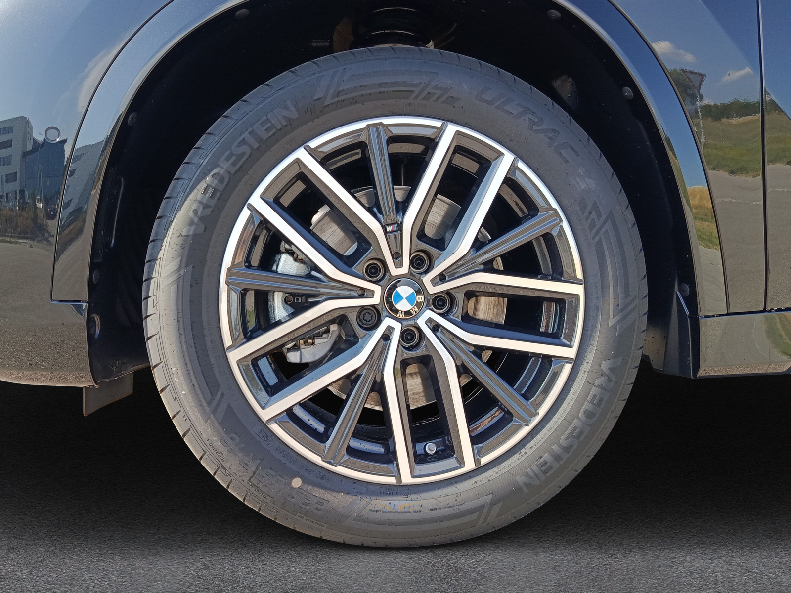 BMW iX1 xDrive 30 M Sport - 10