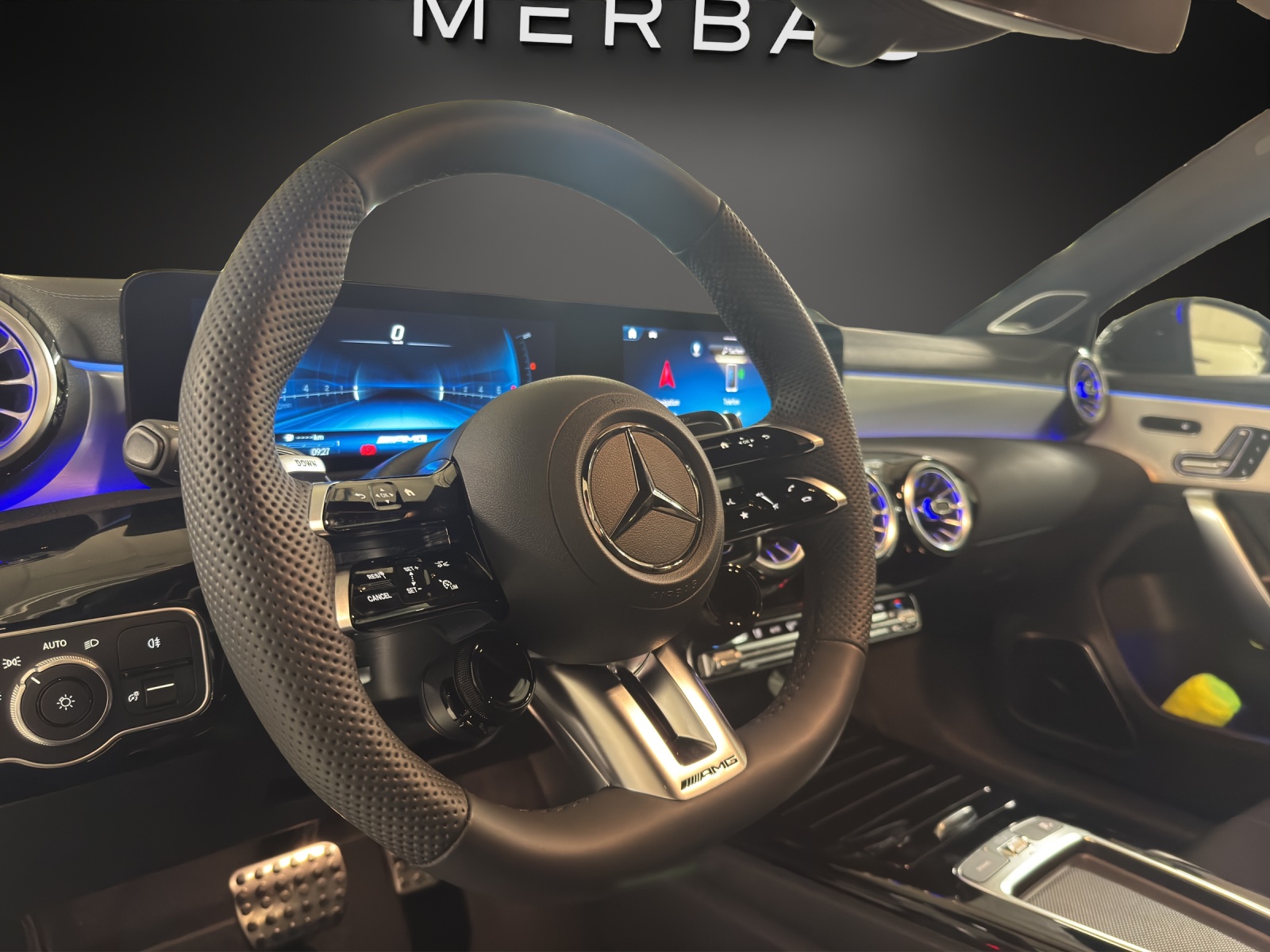 MERCEDES-BENZ A AMG 35 4Matic 8G-DCT - 12