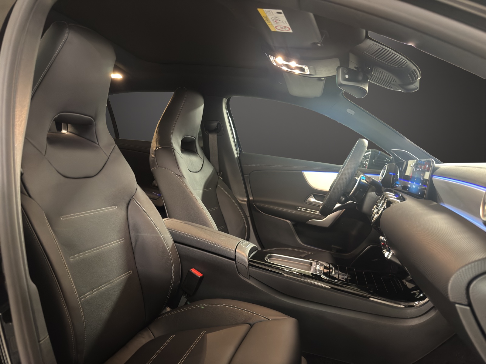 MERCEDES-BENZ A AMG 35 4Matic 8G-DCT - 15