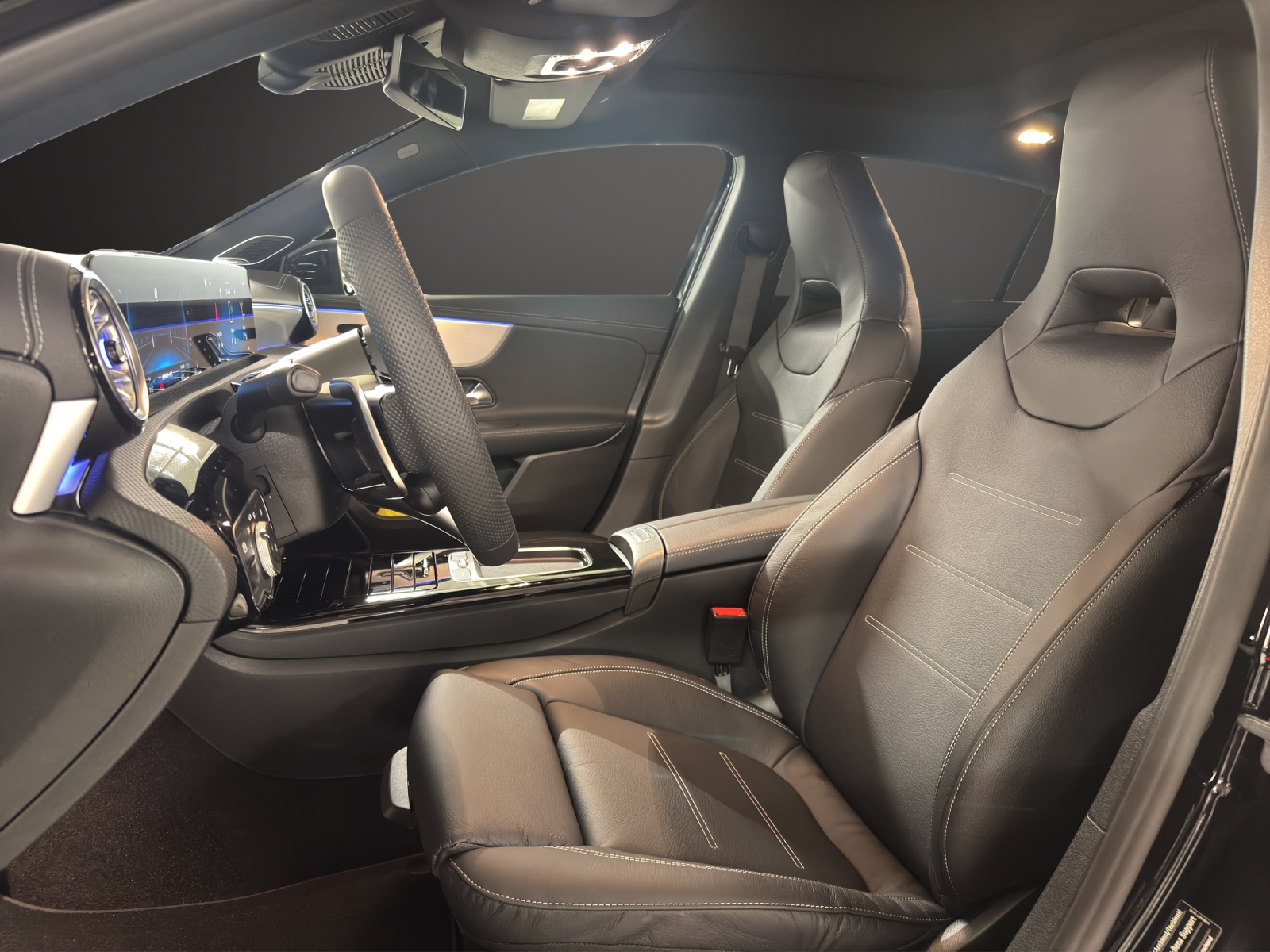 MERCEDES-BENZ A AMG 35 4Matic 8G-DCT - 11