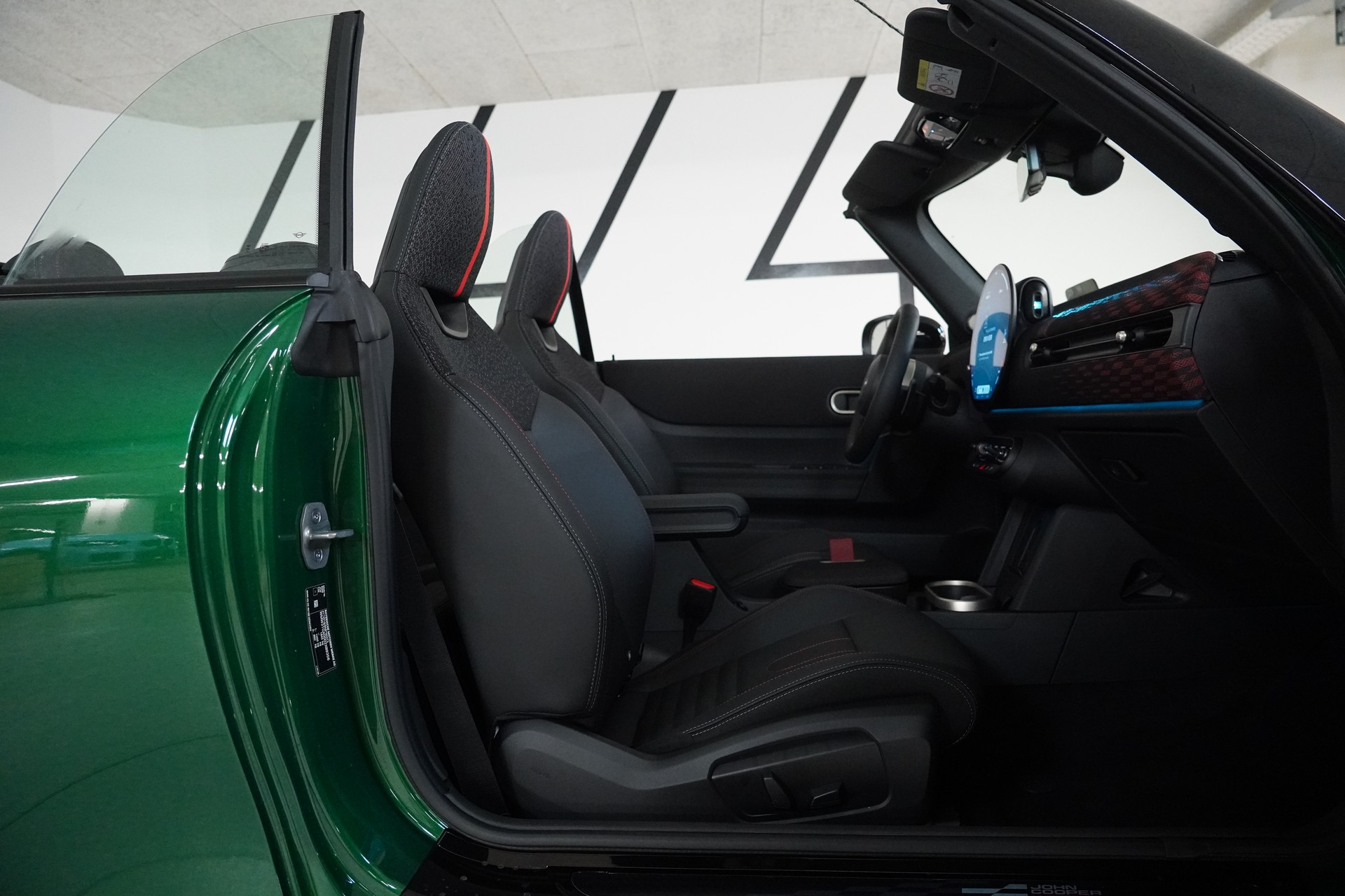 MINI Cooper John Cooper Works Cabriolet DKG - 22