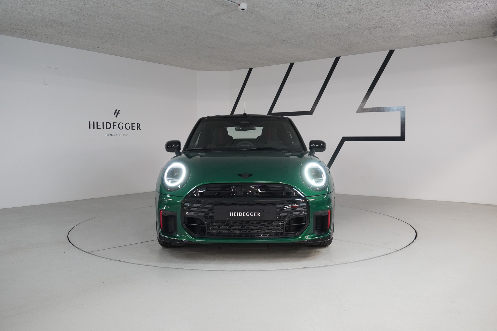 MINI Cooper John Cooper Works Cabriolet DKG - 2