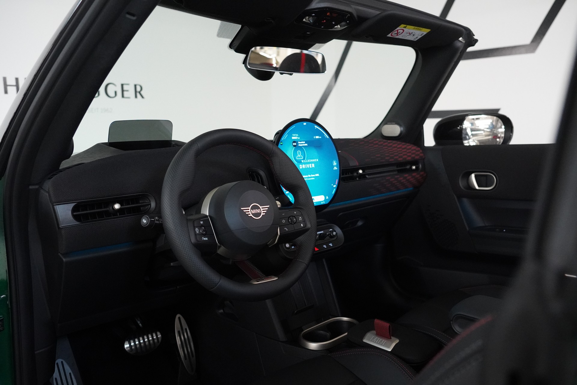 MINI Cooper John Cooper Works Cabriolet DKG - 32