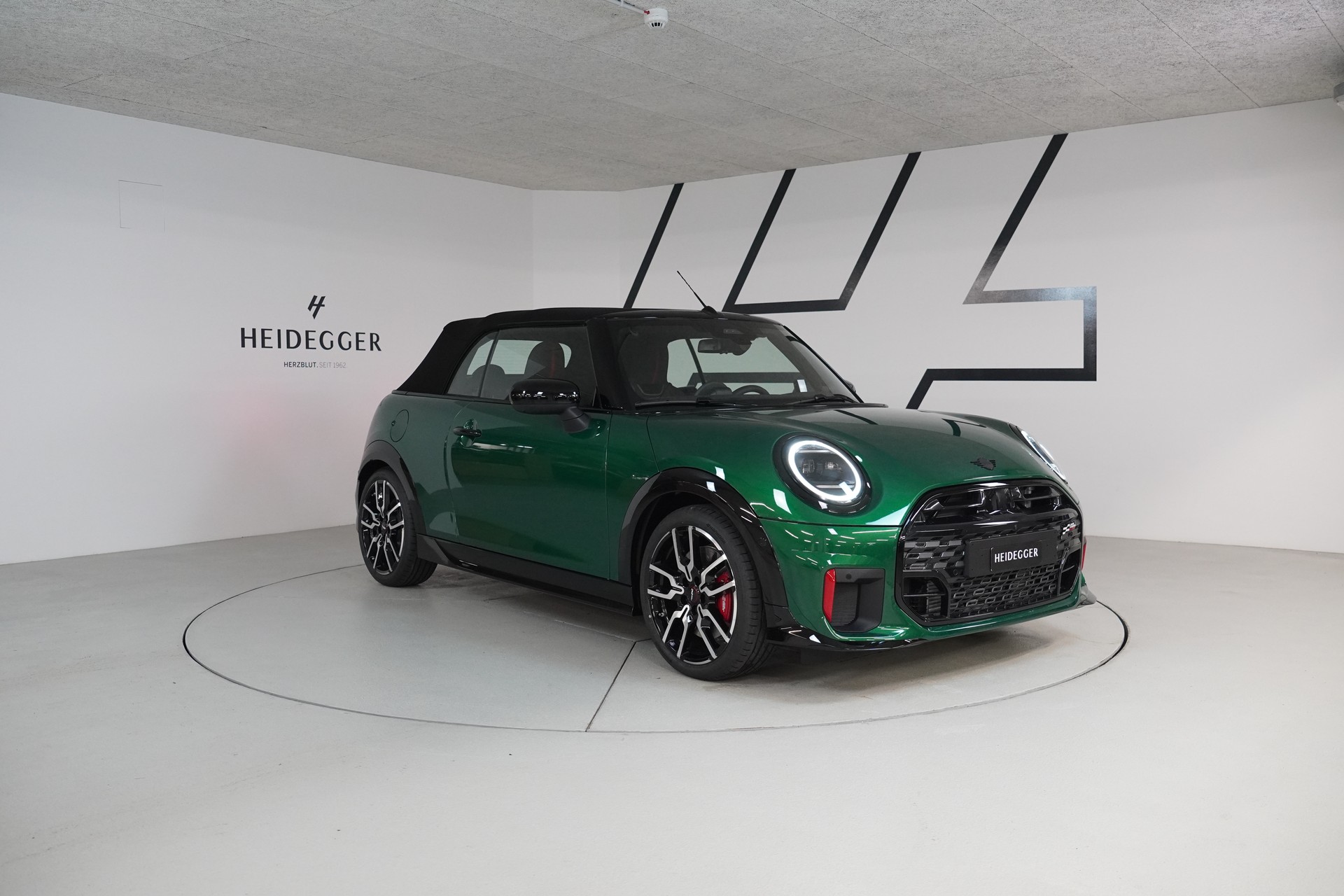MINI Cooper John Cooper Works Cabriolet DKG - 3