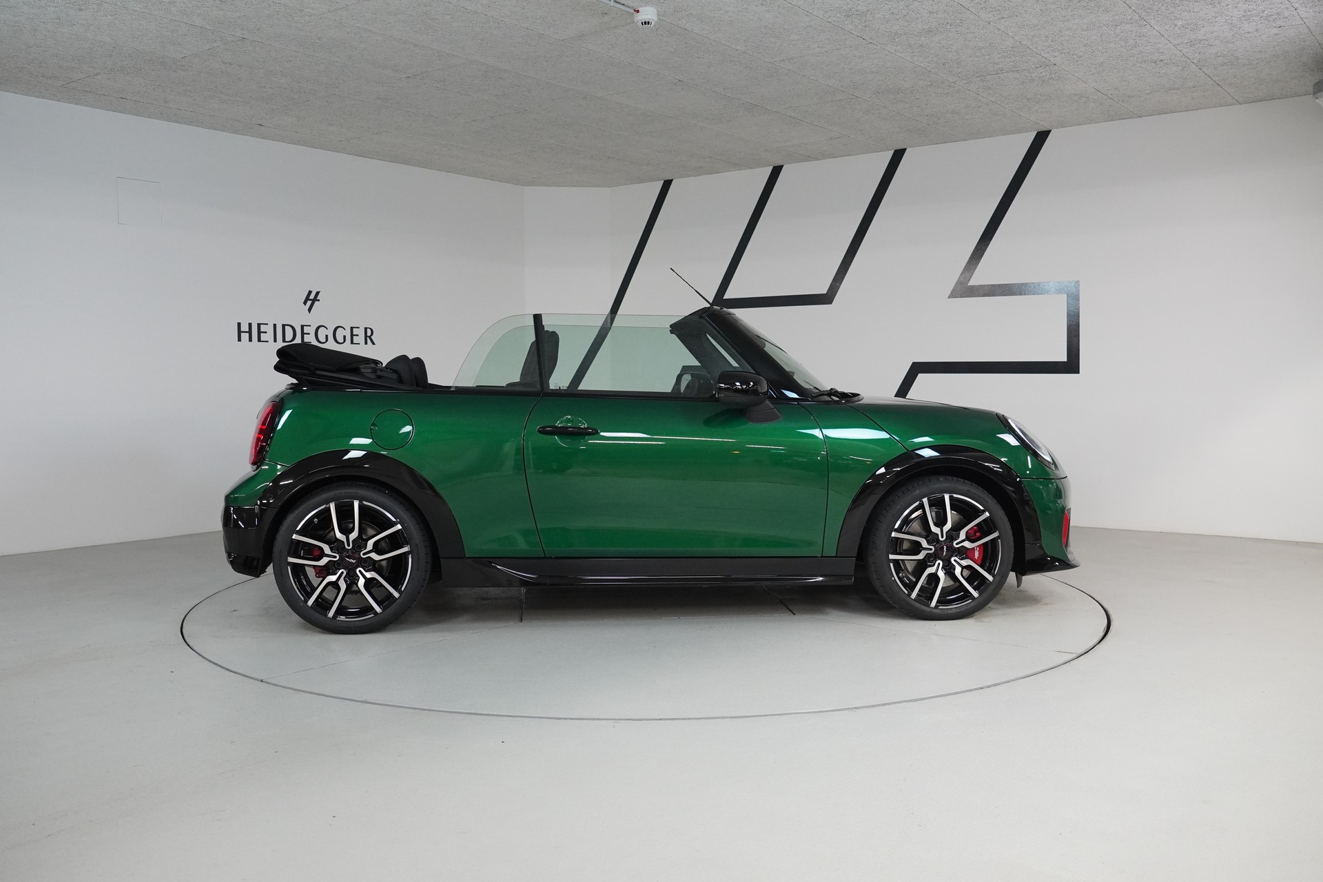 MINI Cooper John Cooper Works Cabriolet DKG - 16