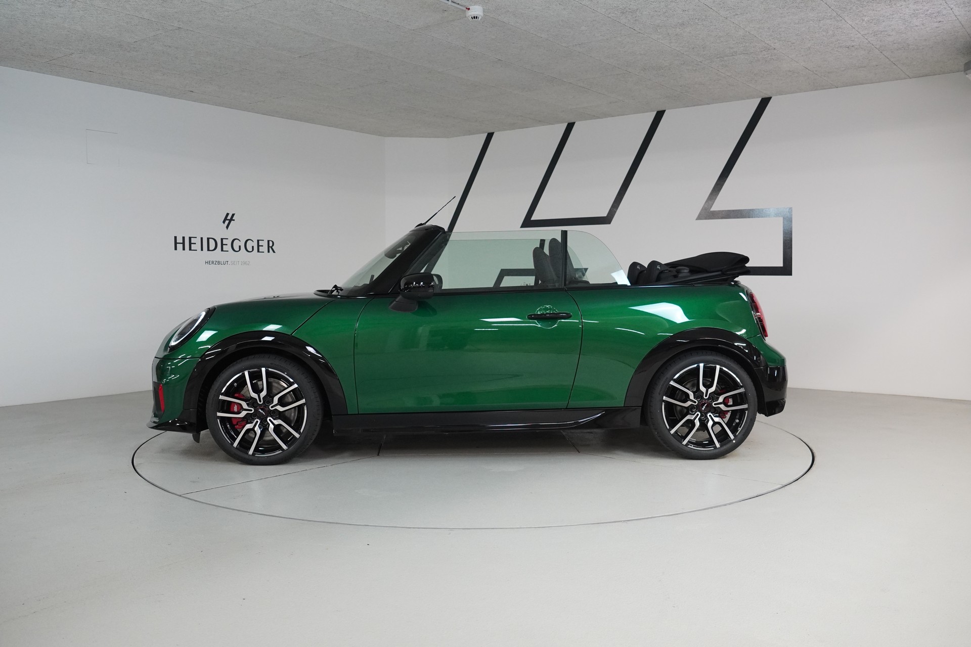 MINI Cooper John Cooper Works Cabriolet DKG - 12